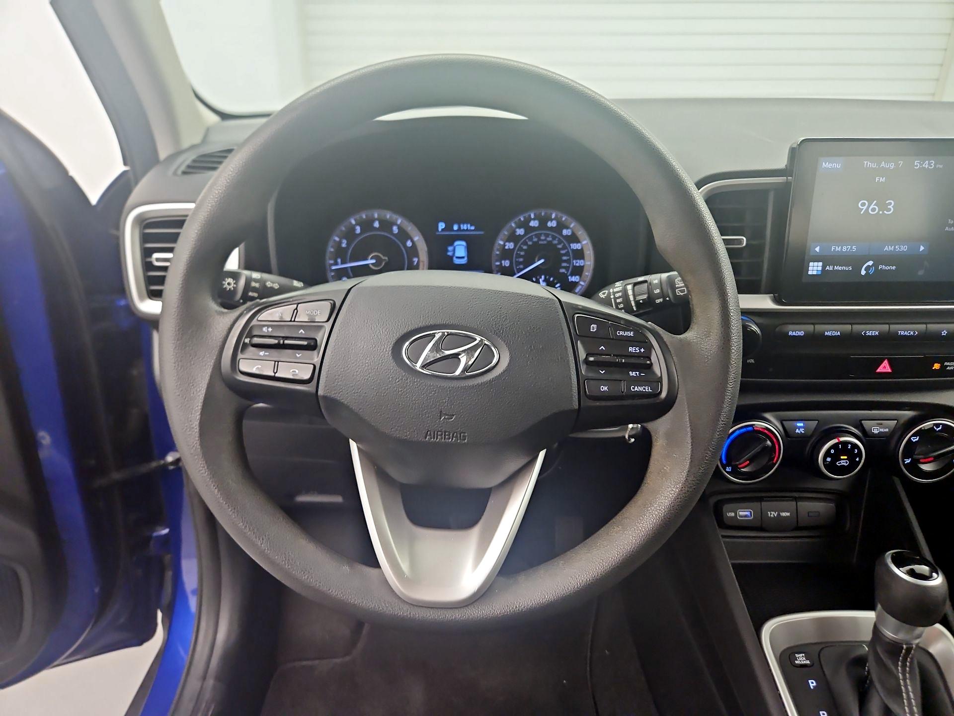 Thumbnail: 2022 Hyundai Venue - 10