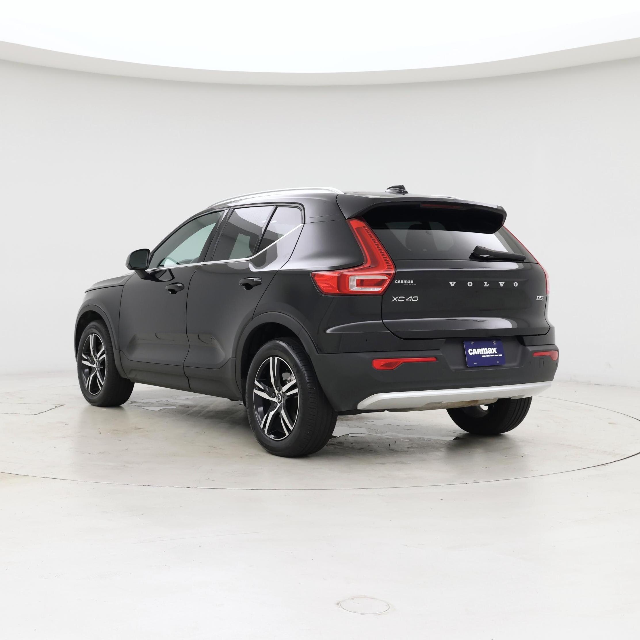 Thumbnail: 2025 Volvo XC40 - 2