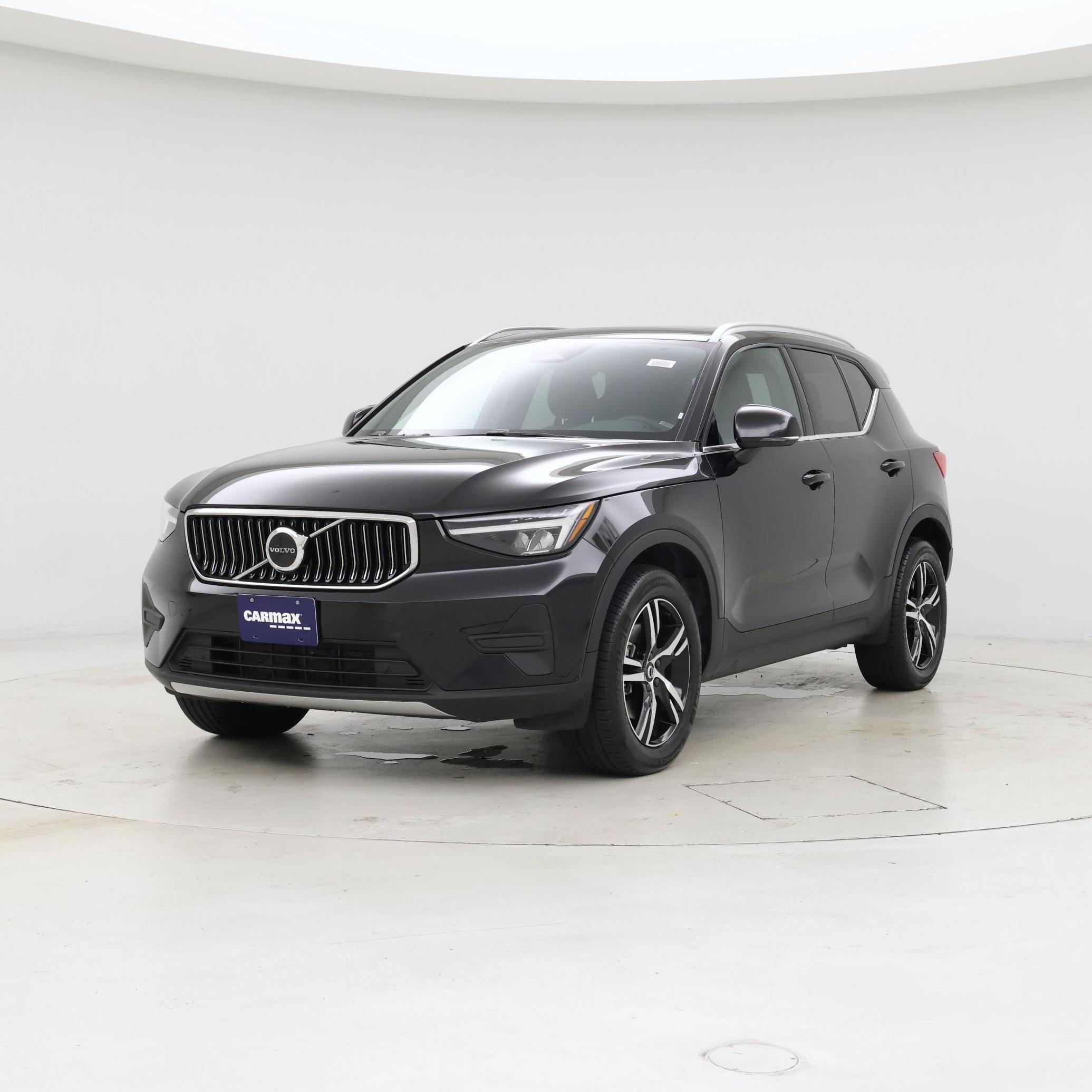 Thumbnail: 2025 Volvo XC40 - 4