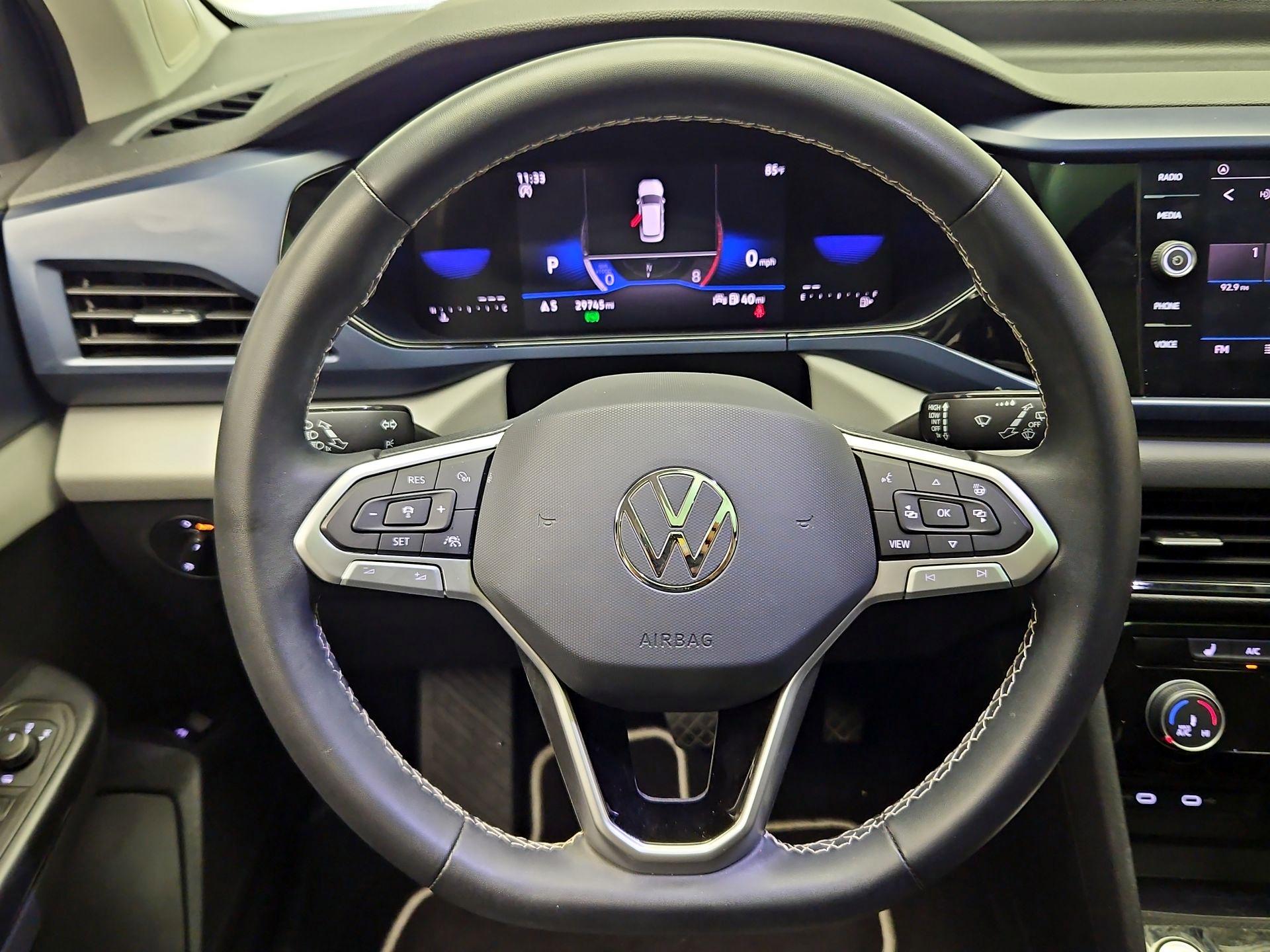 Thumbnail: 2023 Volkswagen Taos - 10
