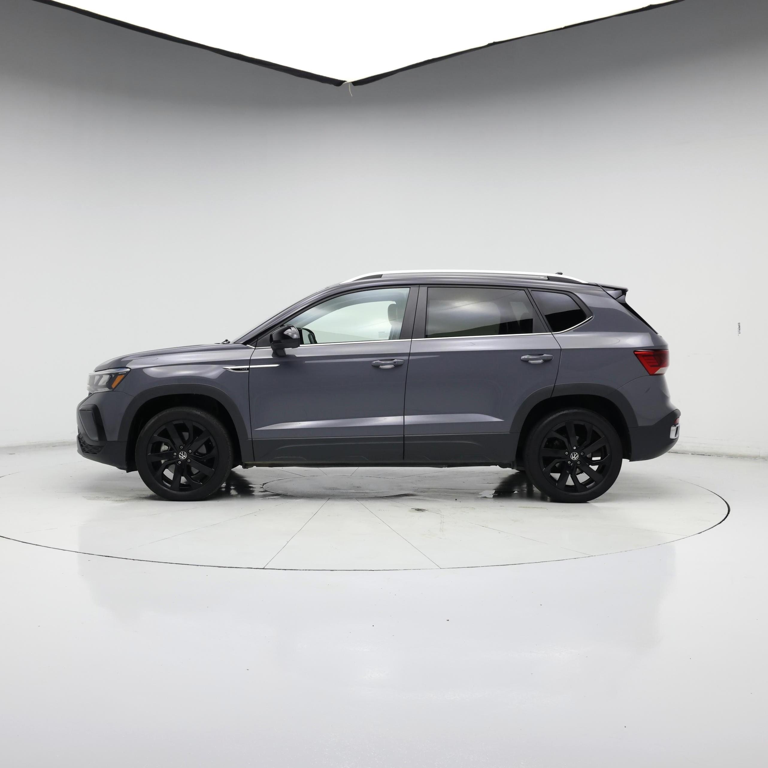 Thumbnail: 2023 Volkswagen Taos - 3