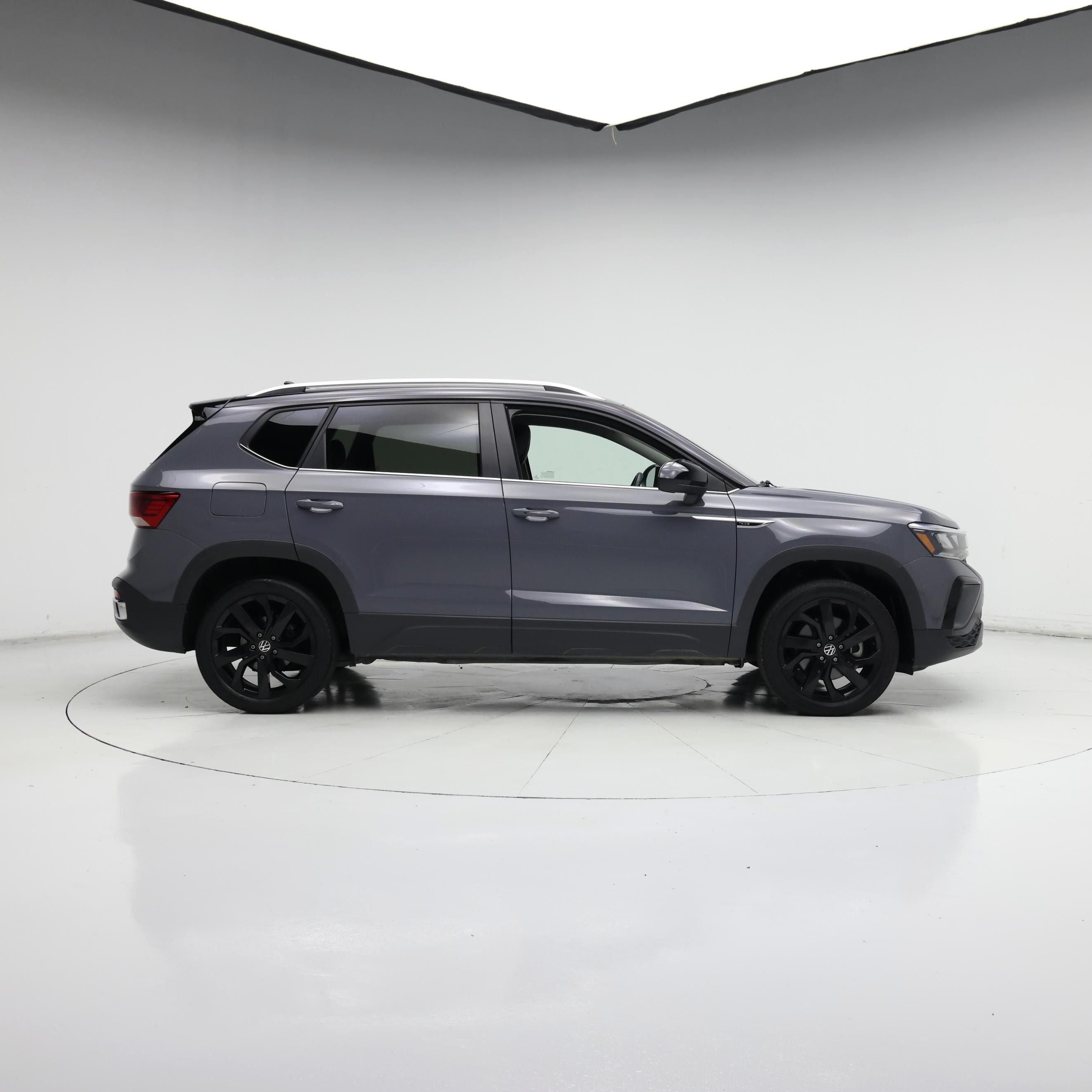 Thumbnail: 2023 Volkswagen Taos - 7
