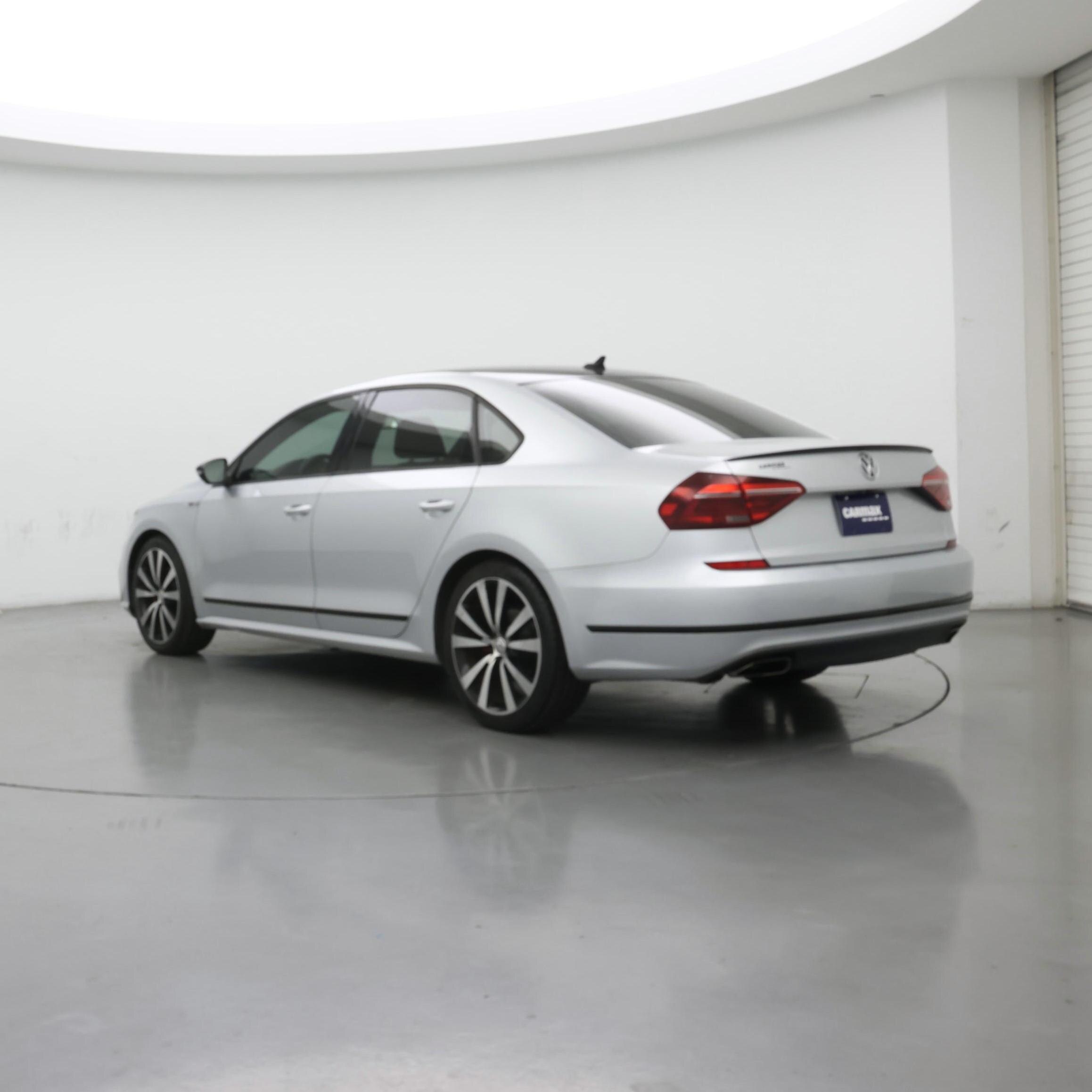 Thumbnail: 2018 Volkswagen Passat - 2