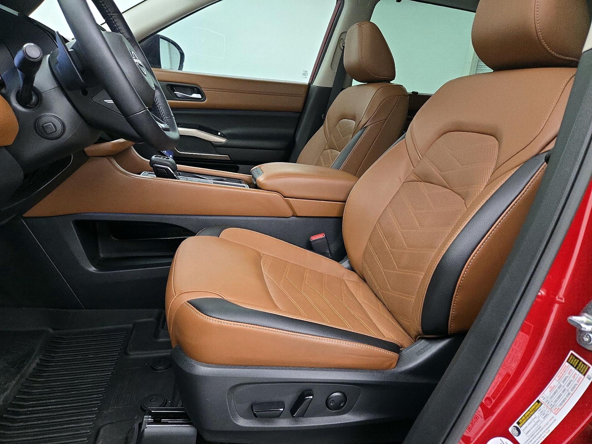 Thumbnail: 2023 Nissan Pathfinder - 11