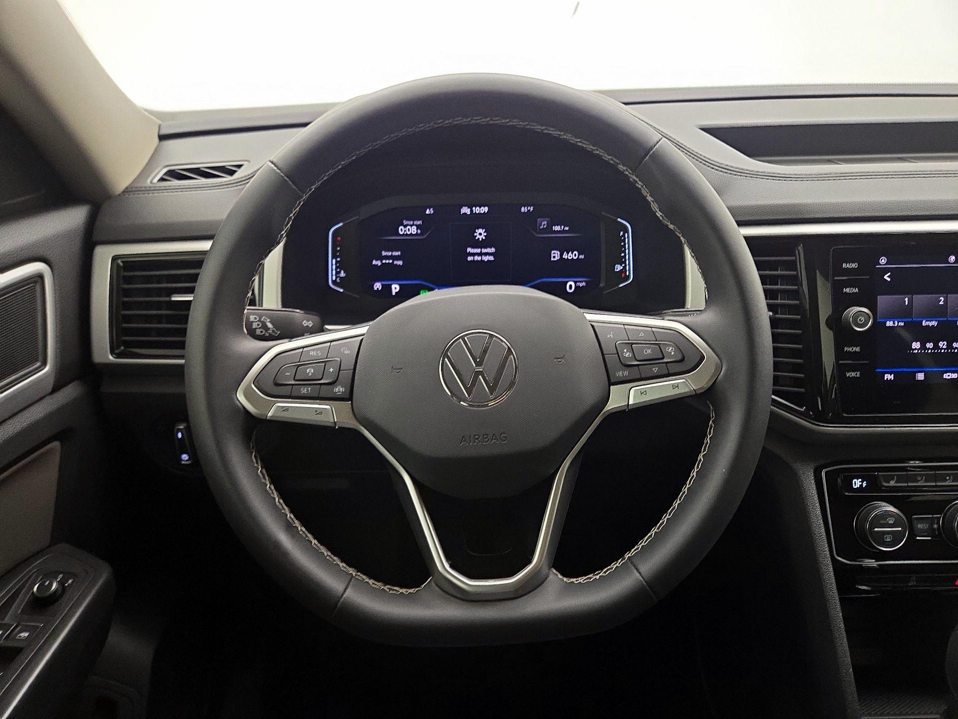 Thumbnail: 2023 Volkswagen Atlas - 10