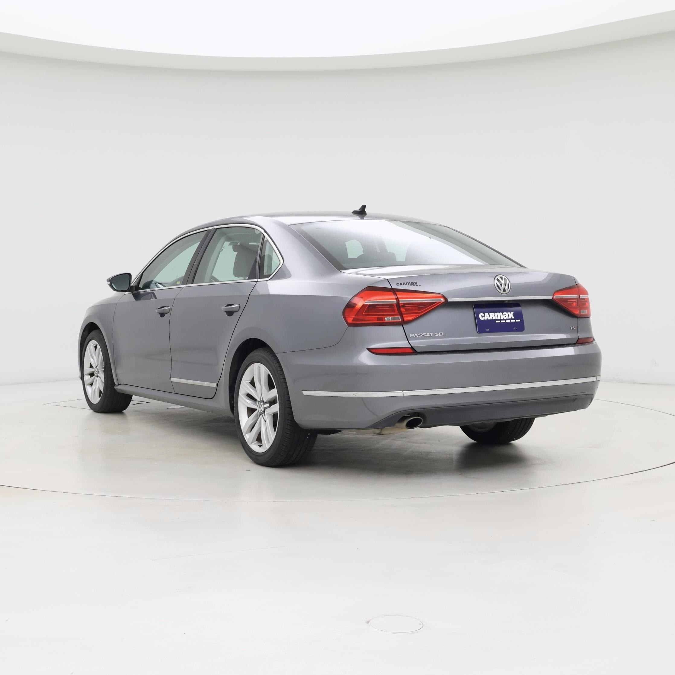 Thumbnail: 2016 Volkswagen Passat - 2