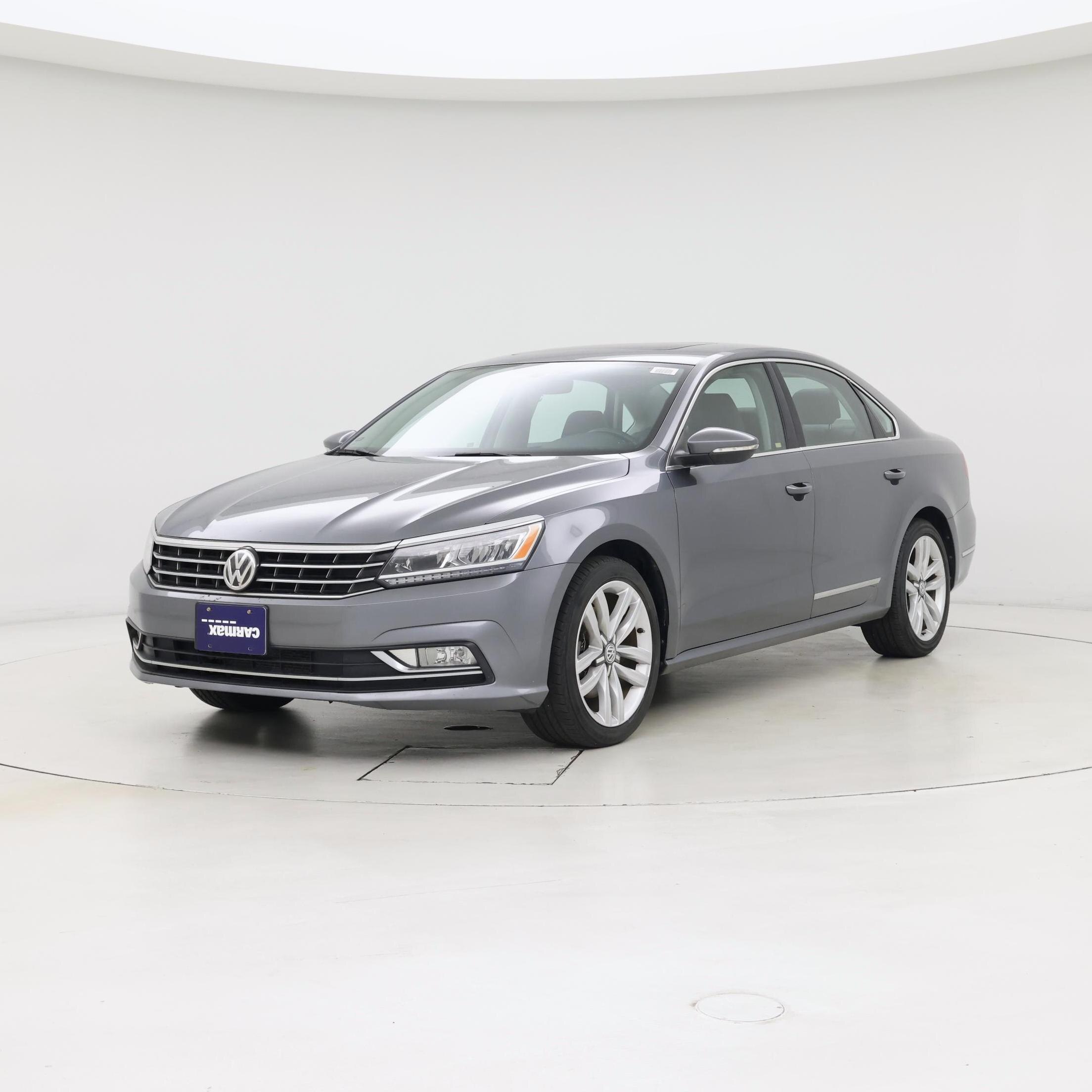 Thumbnail: 2016 Volkswagen Passat - 4