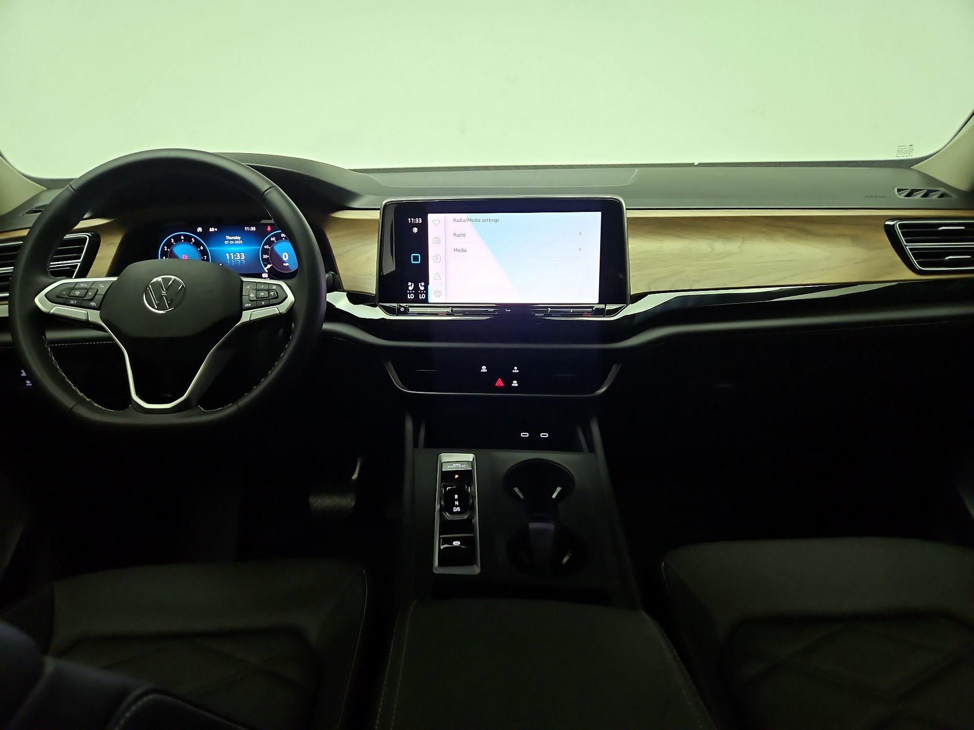 Thumbnail: 2025 Volkswagen Atlas - 9