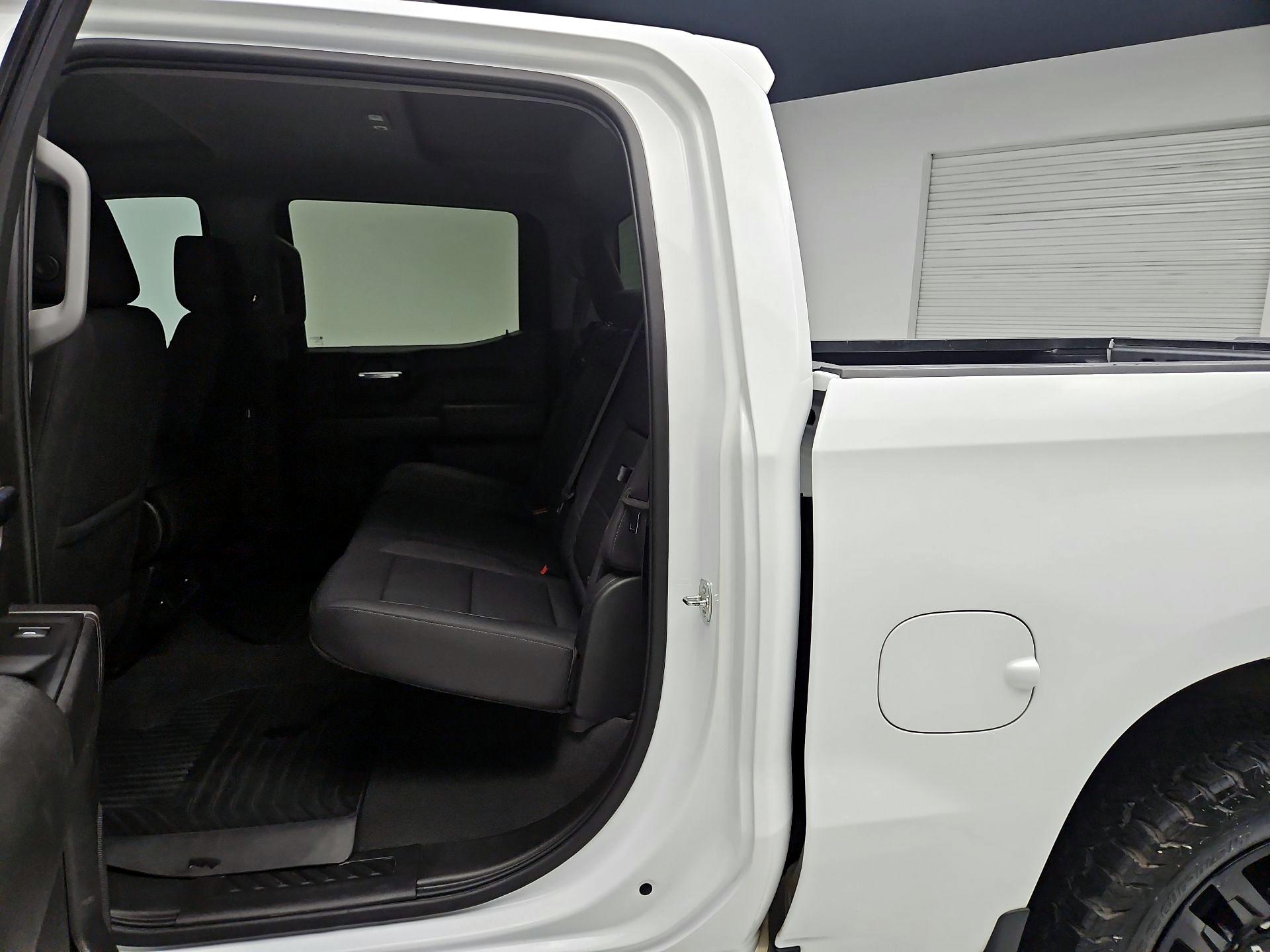 Thumbnail: 2023 Chevrolet Silverado 1500 - 17