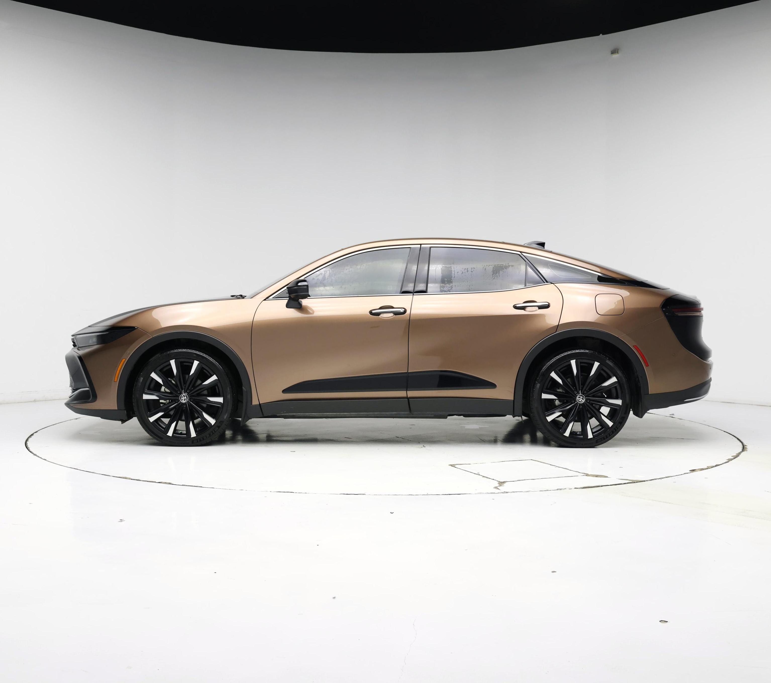 Thumbnail: 2023 Toyota Crown - 3