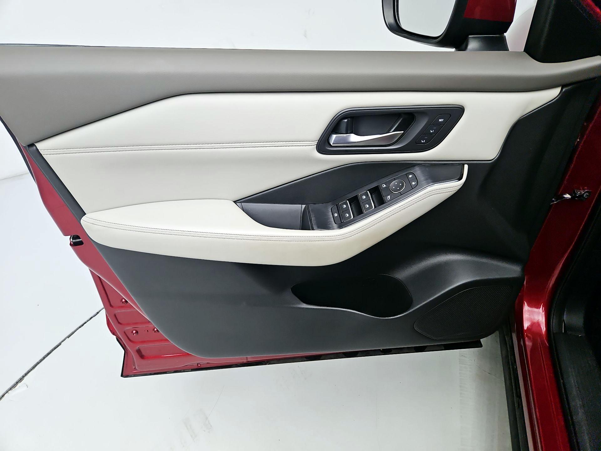 Thumbnail: 2022 Nissan Rogue - 12