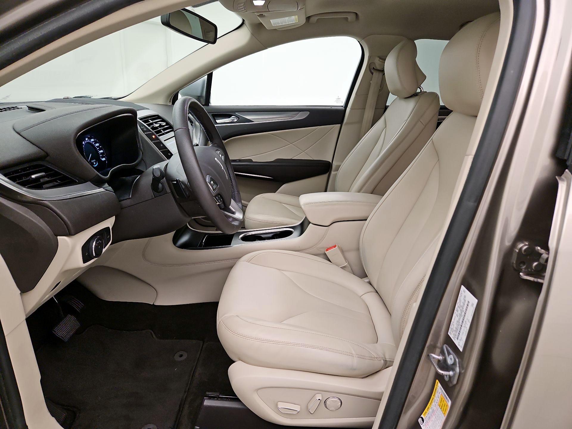 Thumbnail: 2019 Lincoln MKC - 11