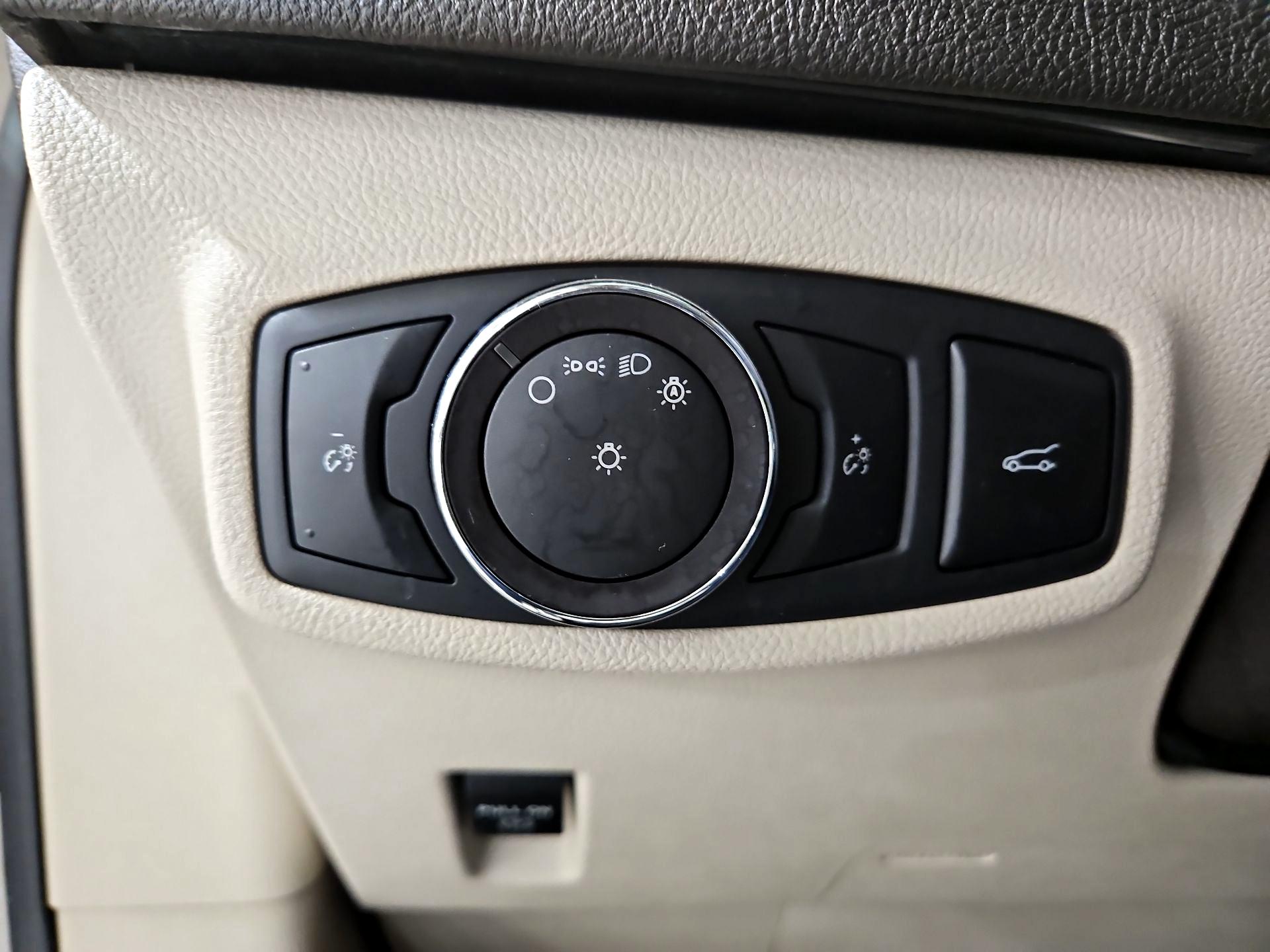 Thumbnail: 2019 Lincoln MKC - 13