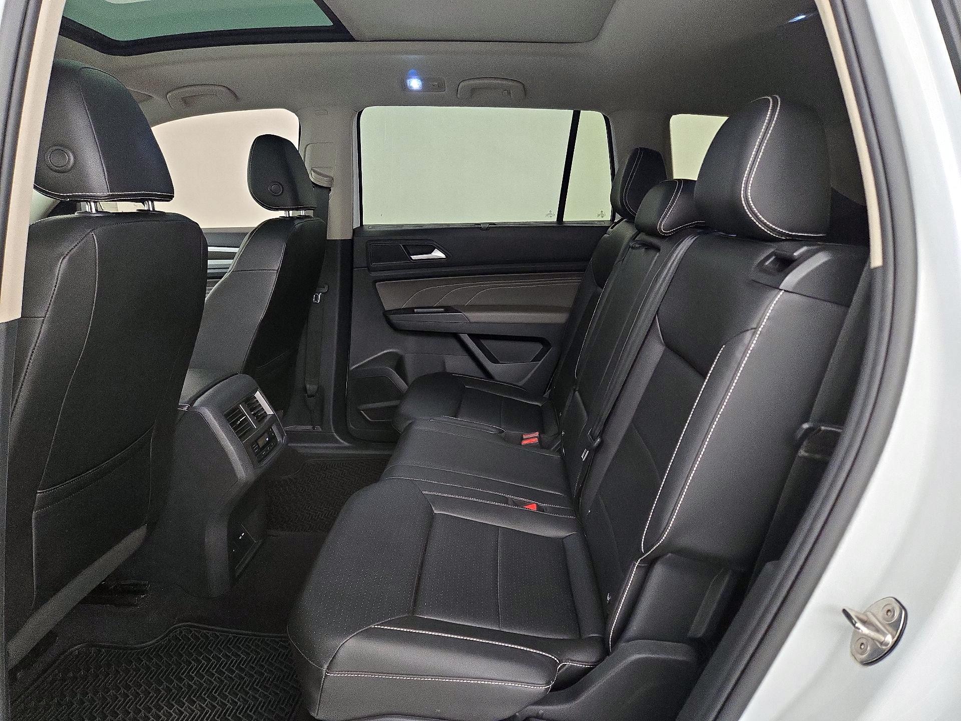 Thumbnail: 2023 Volkswagen Atlas - 20