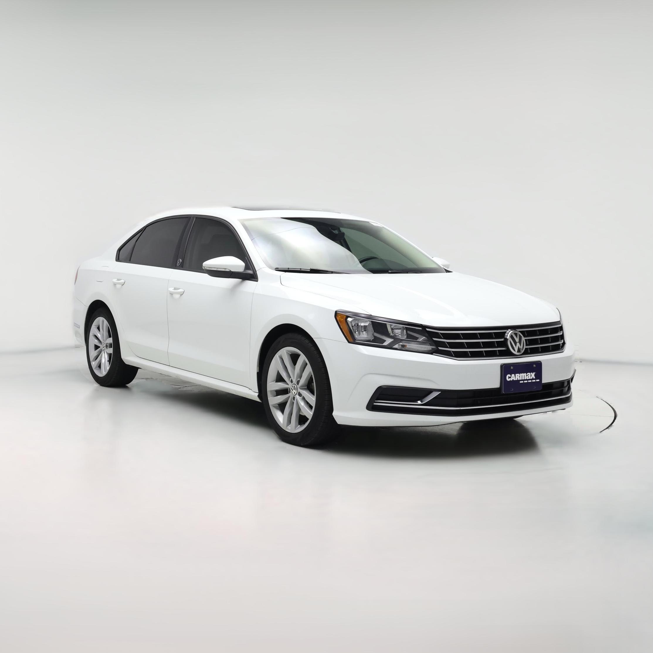 Thumbnail: 2019 Volkswagen Passat - 1