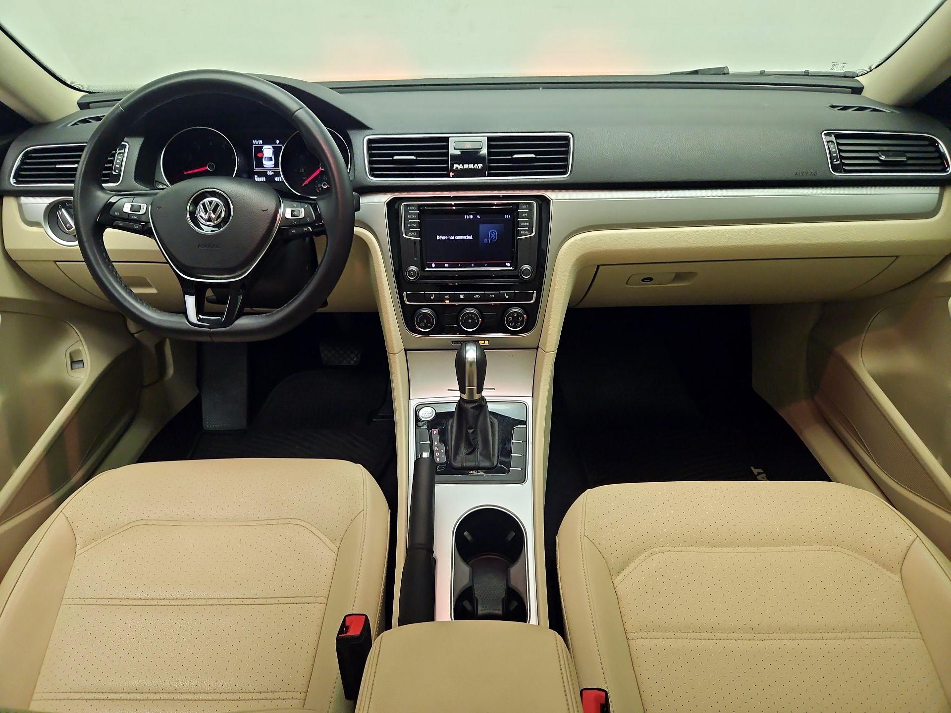 Thumbnail: 2019 Volkswagen Passat - 9