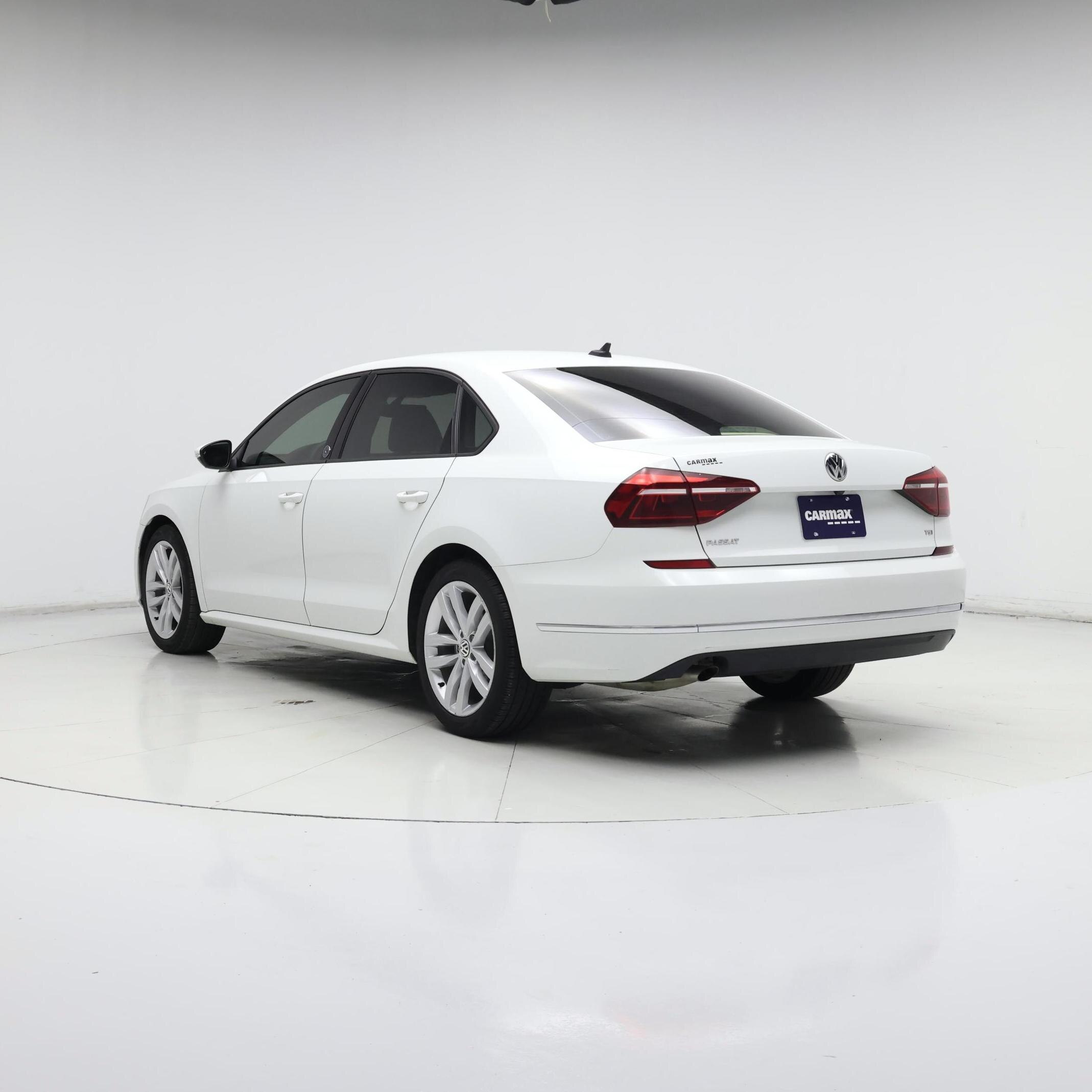 Thumbnail: 2019 Volkswagen Passat - 2