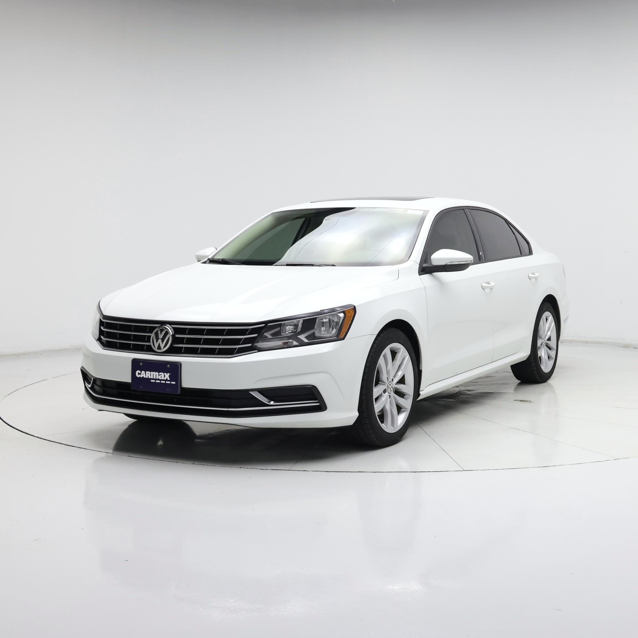 Thumbnail: 2019 Volkswagen Passat - 4
