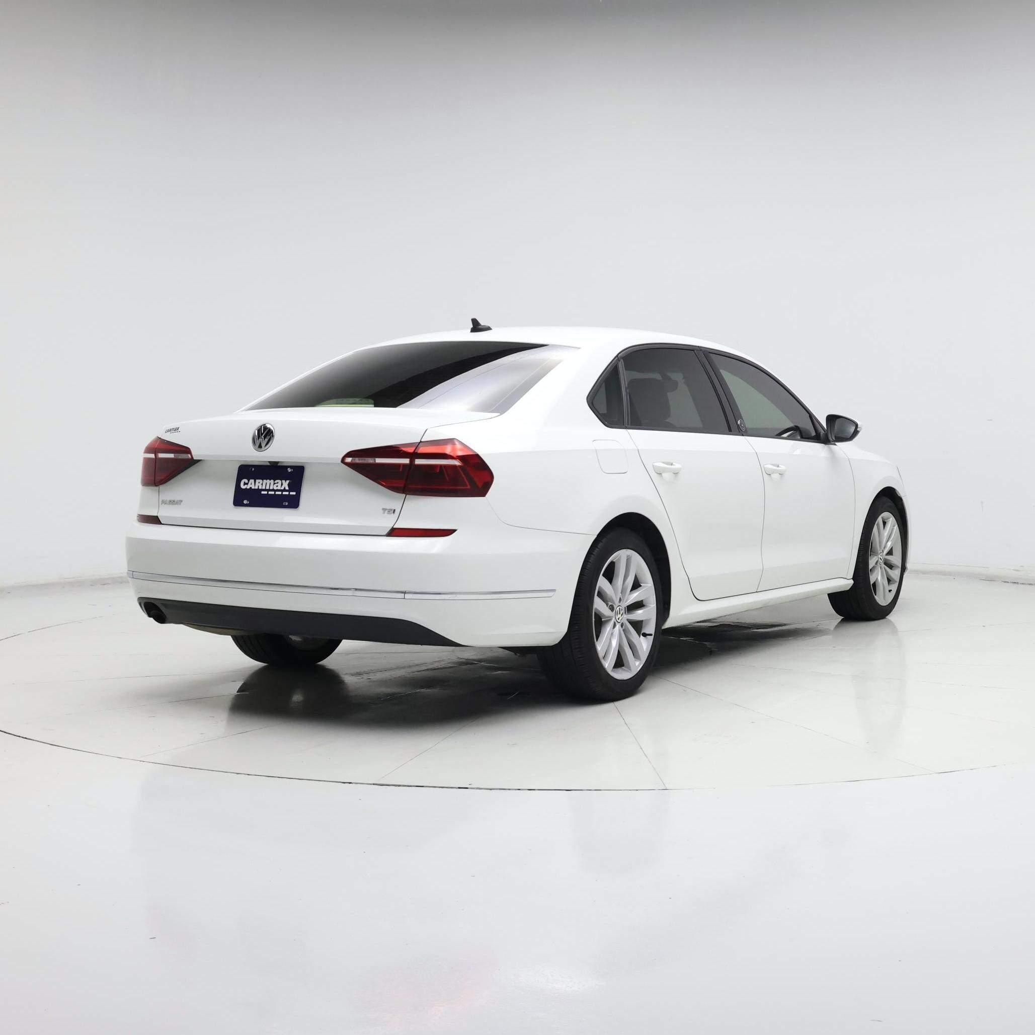 Thumbnail: 2019 Volkswagen Passat - 8