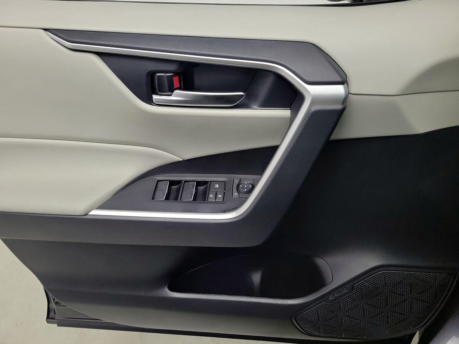 Thumbnail: 2024 Toyota RAV4 - 12