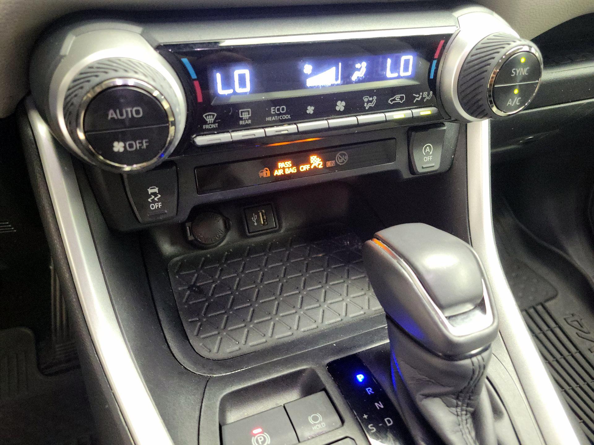 Thumbnail: 2024 Toyota RAV4 - 16