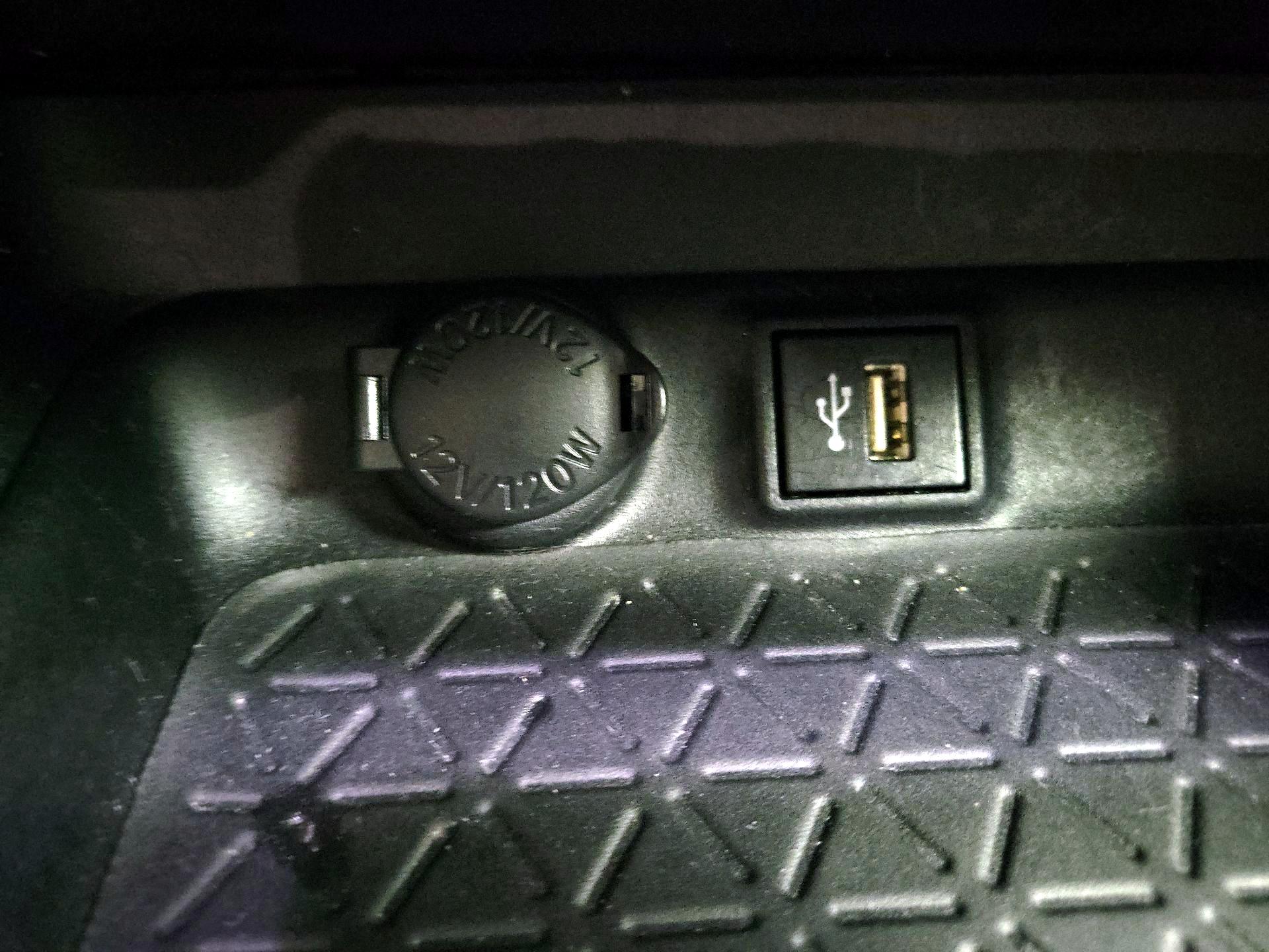 Thumbnail: 2024 Toyota RAV4 - 18