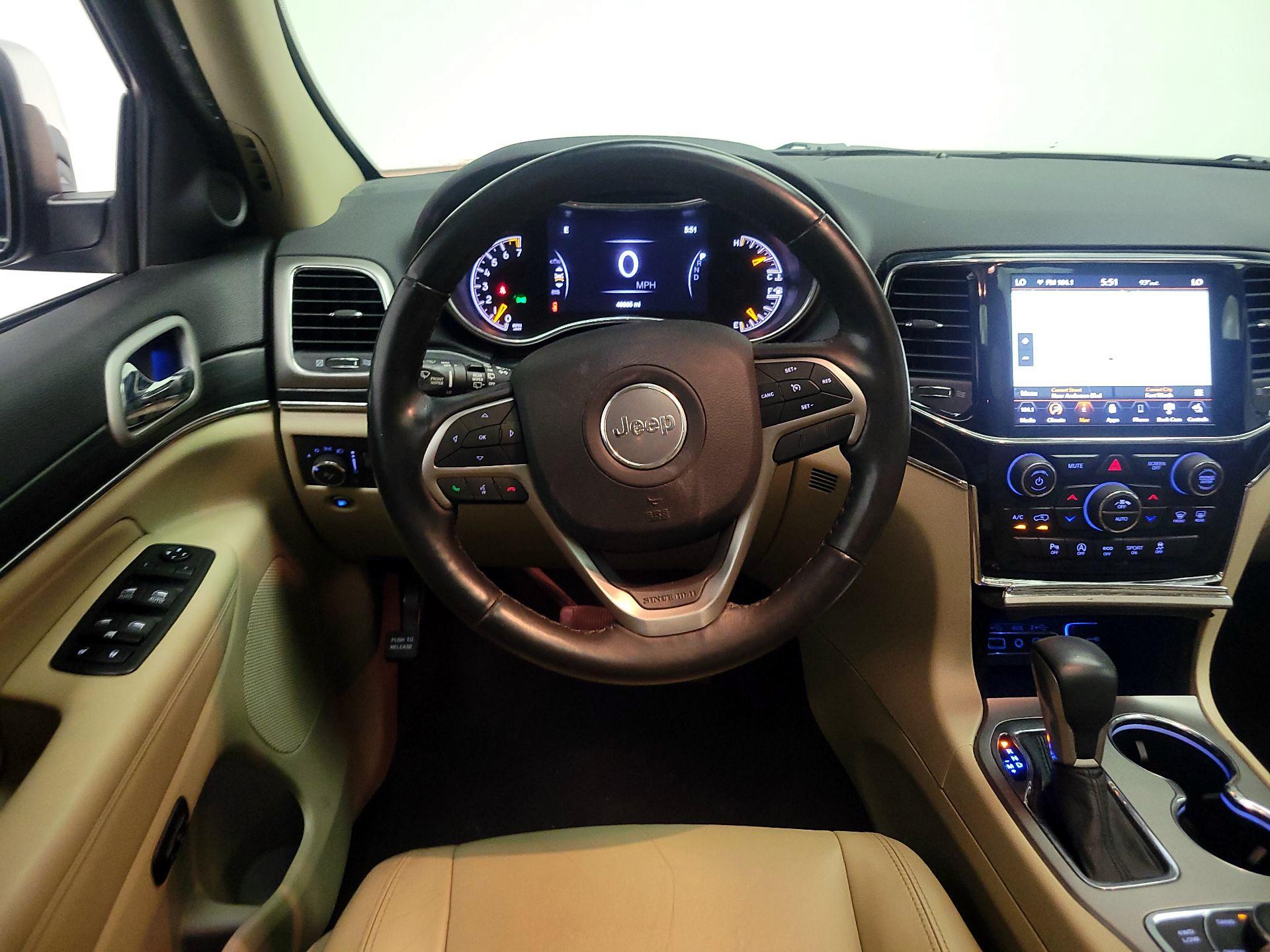 Thumbnail: 2019 Jeep Grand Cherokee - 10