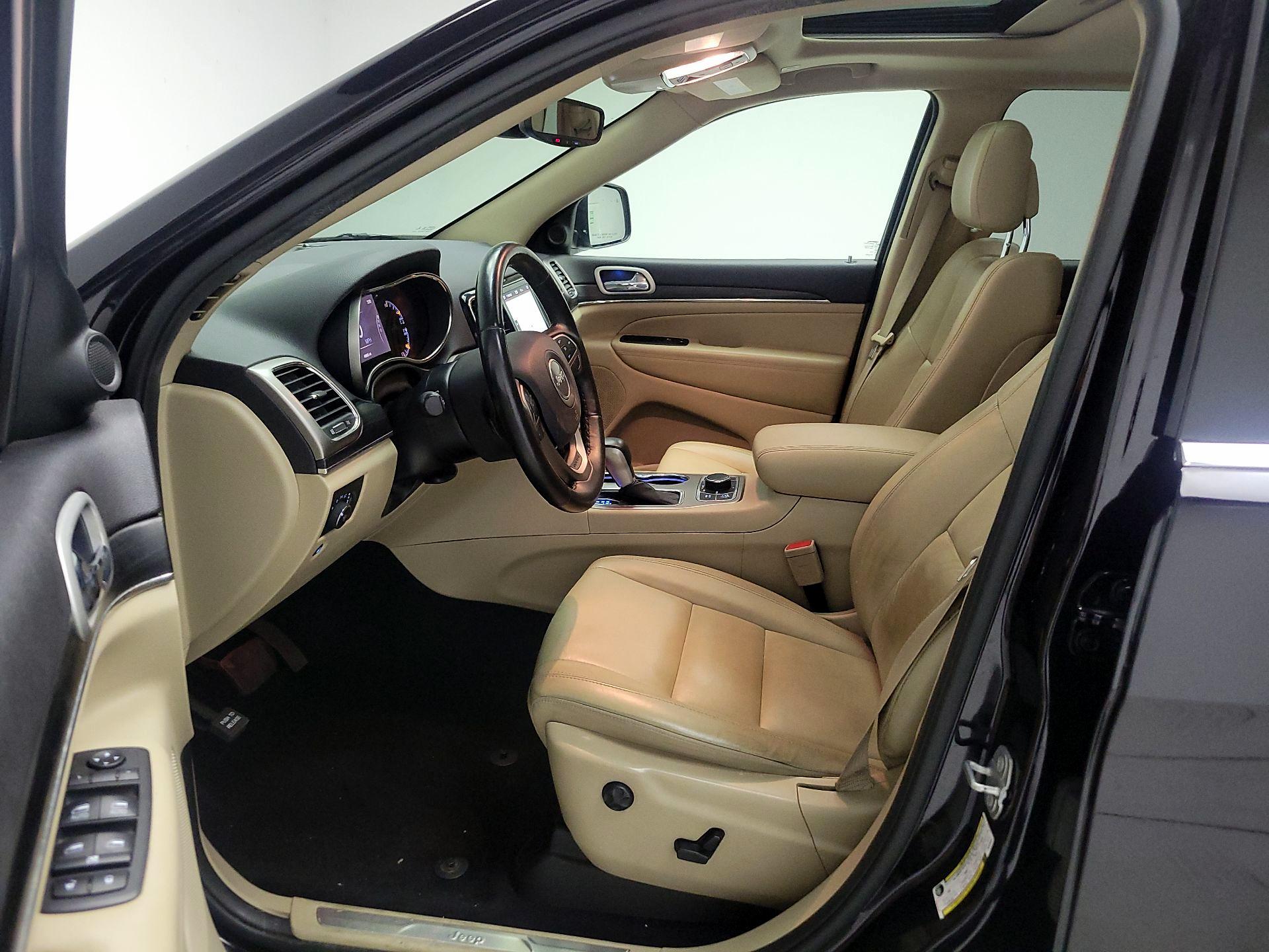 Thumbnail: 2019 Jeep Grand Cherokee - 11