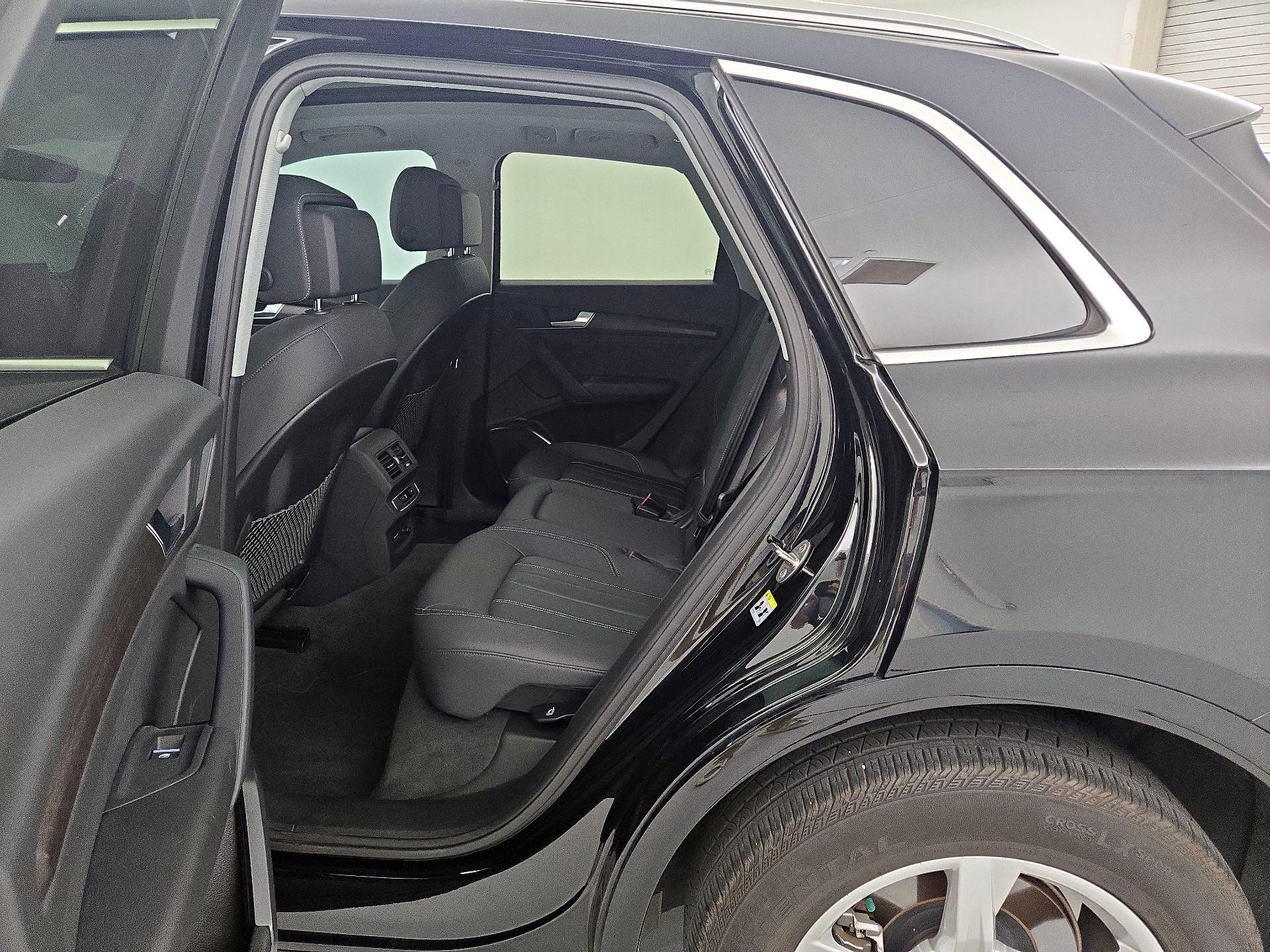 Thumbnail: 2023 Audi Q5 - 20