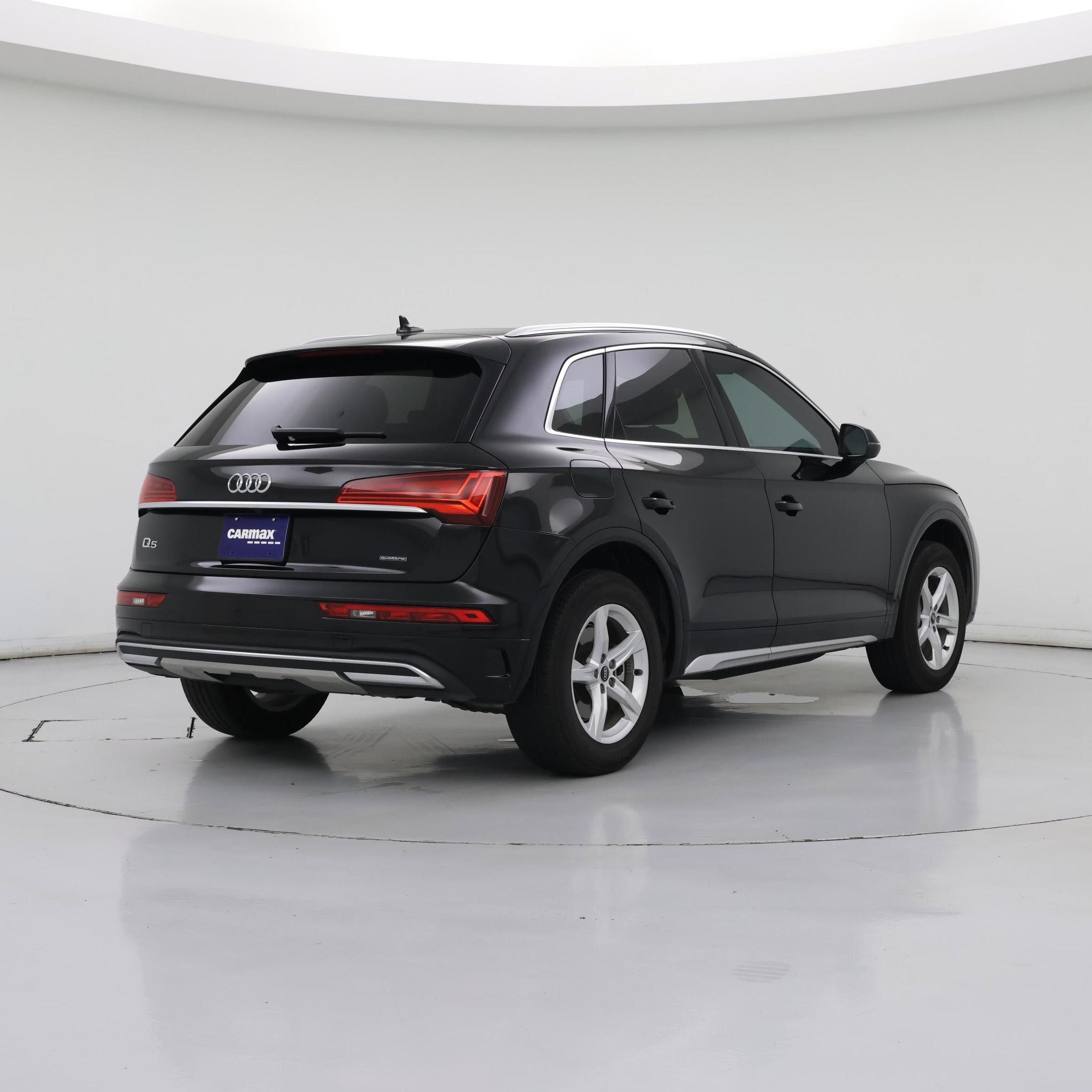 Thumbnail: 2023 Audi Q5 - 8