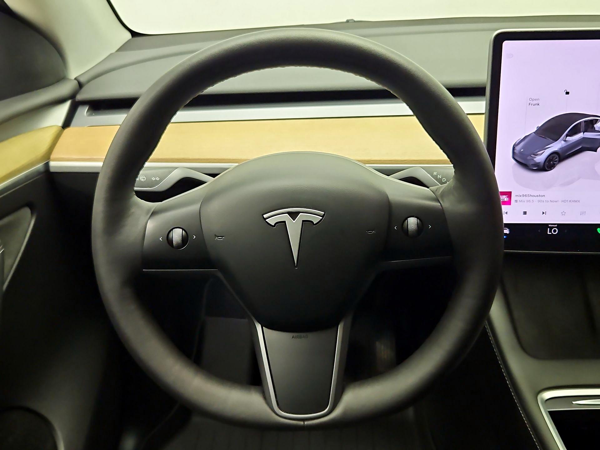 Thumbnail: 2023 Tesla Model Y - 10