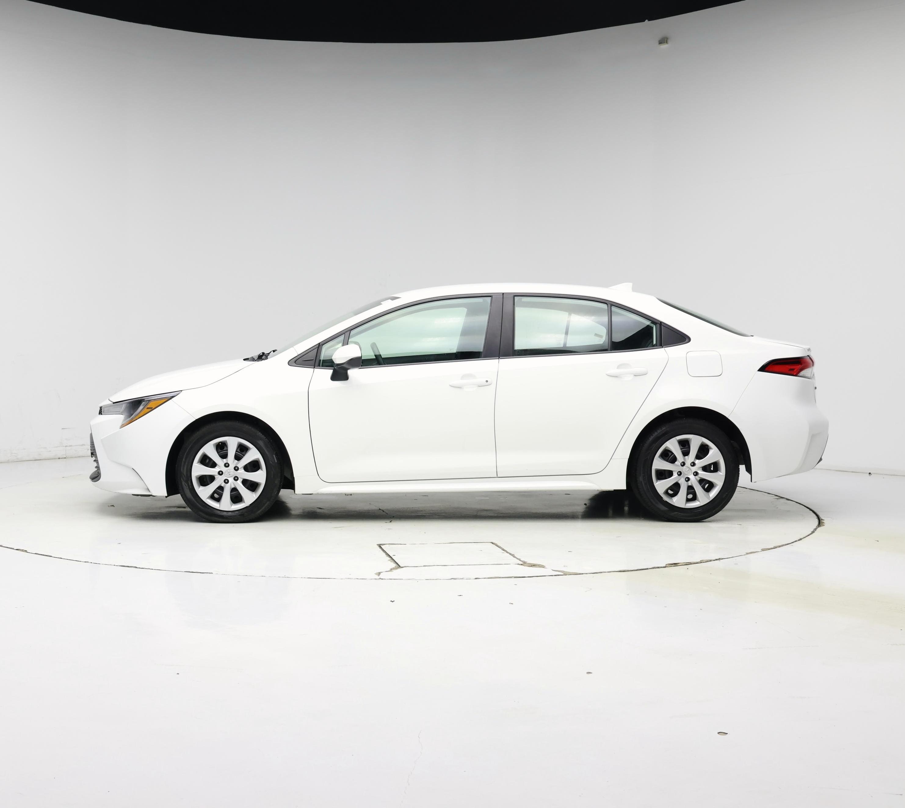 Thumbnail: 2024 Toyota Corolla - 3