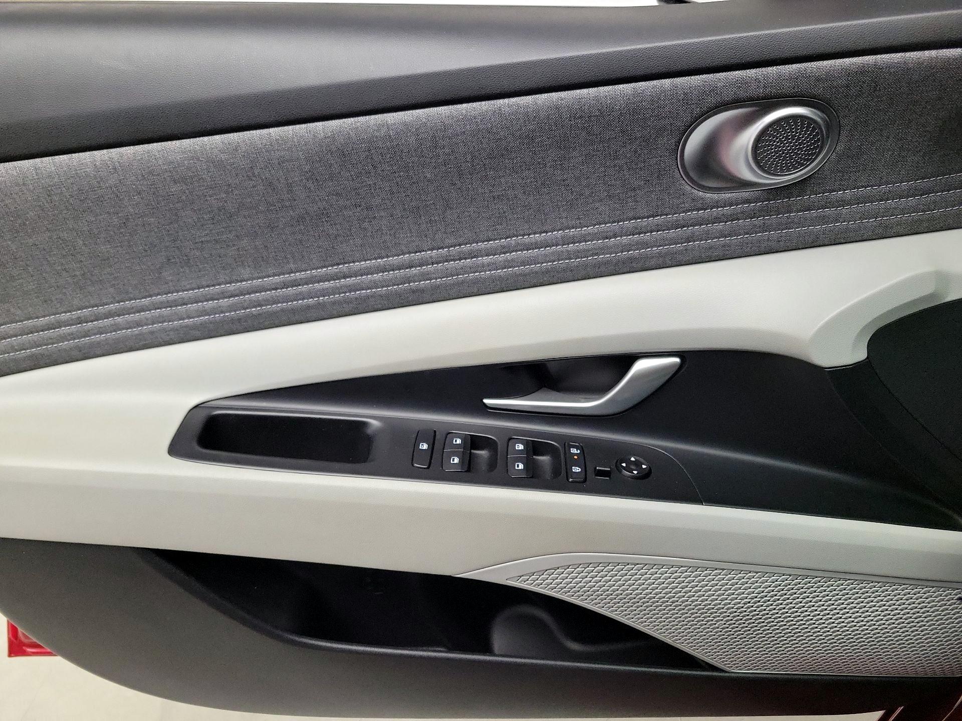 Thumbnail: 2024 Hyundai Elantra - 12