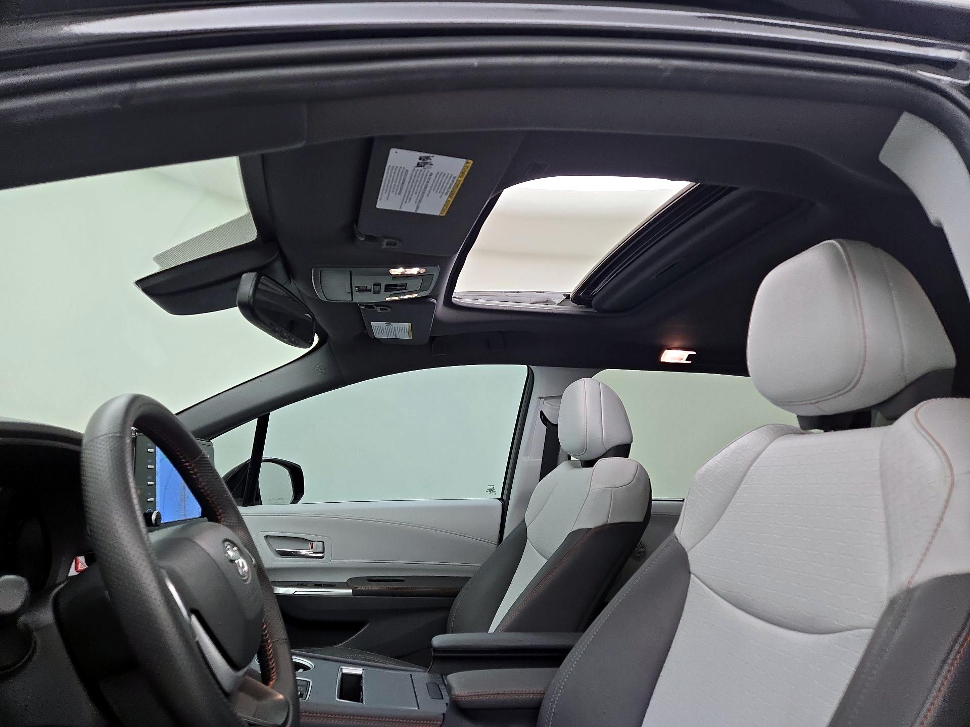 Thumbnail: 2024 Toyota Sienna - 20