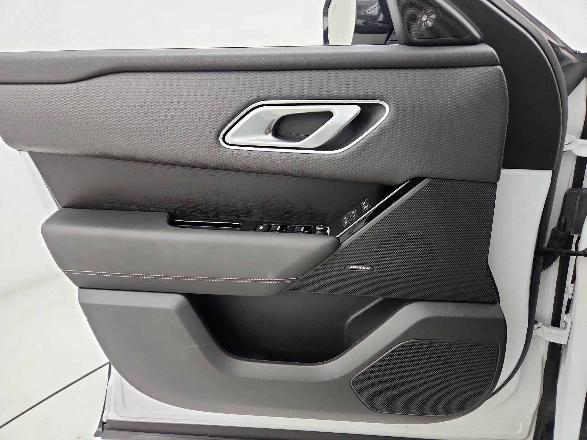 Thumbnail: 2022 Land Rover Range Rover Velar - 12