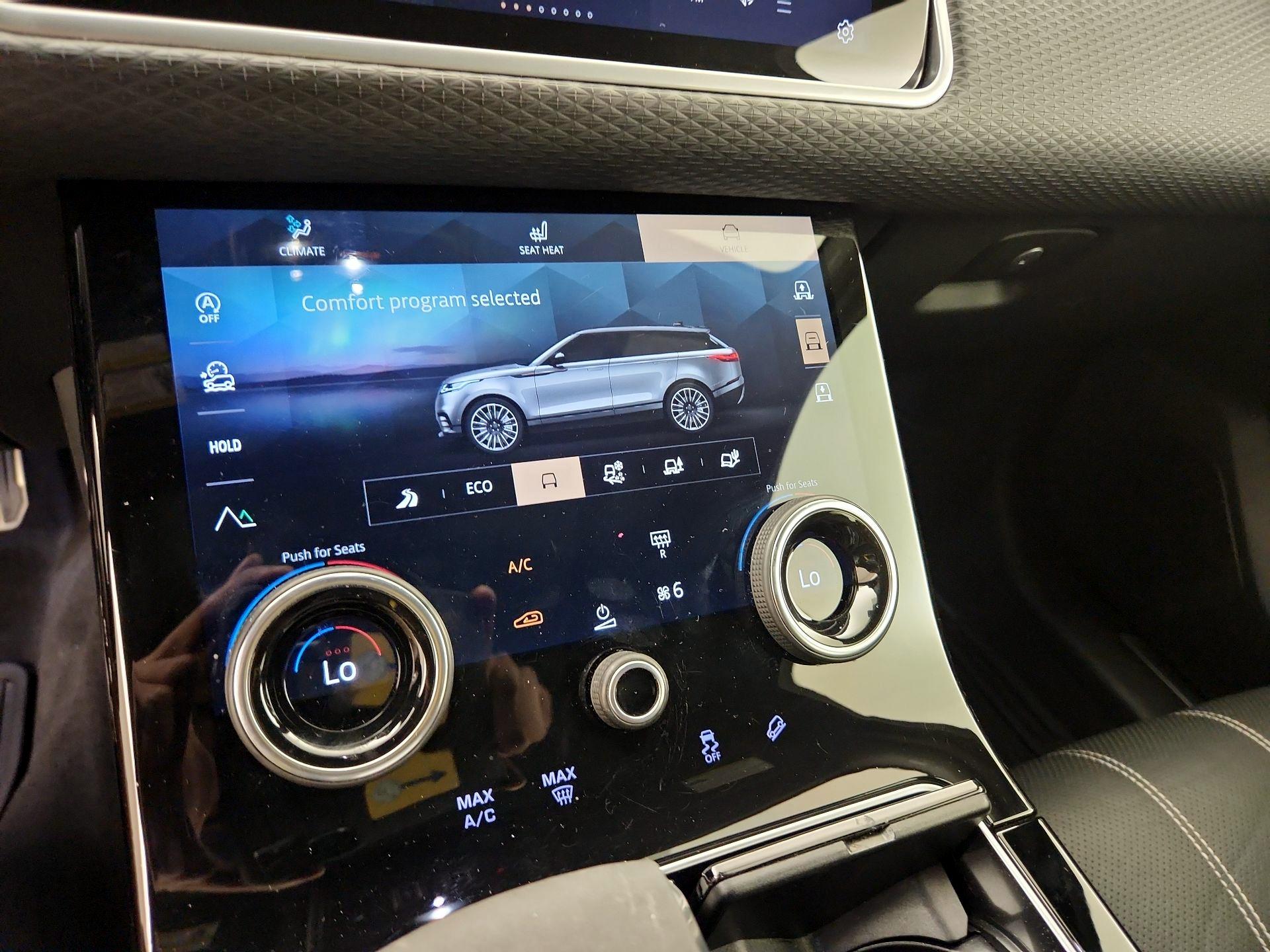 Thumbnail: 2022 Land Rover Range Rover Velar - 17