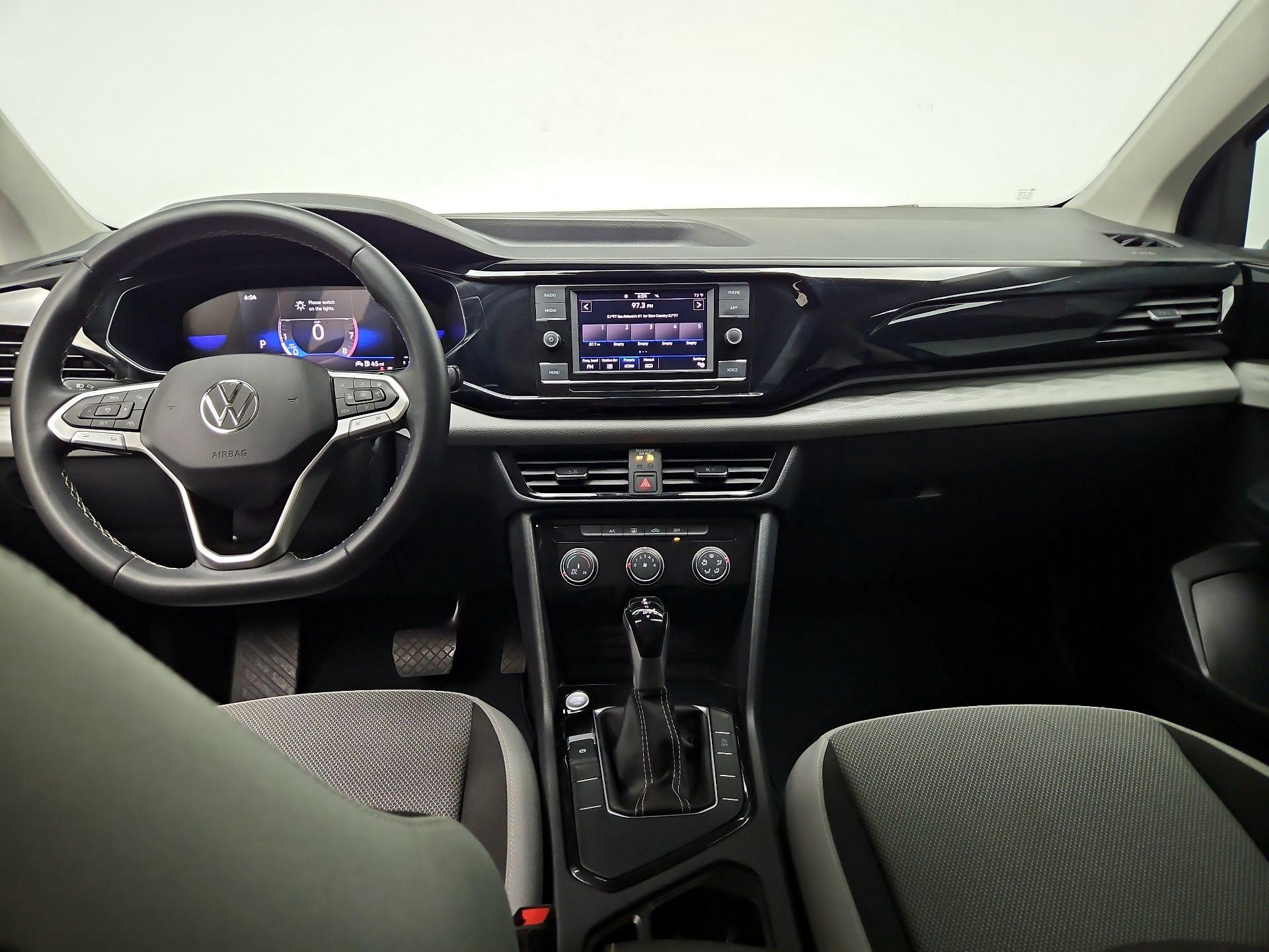 Thumbnail: 2023 Volkswagen Taos - 9
