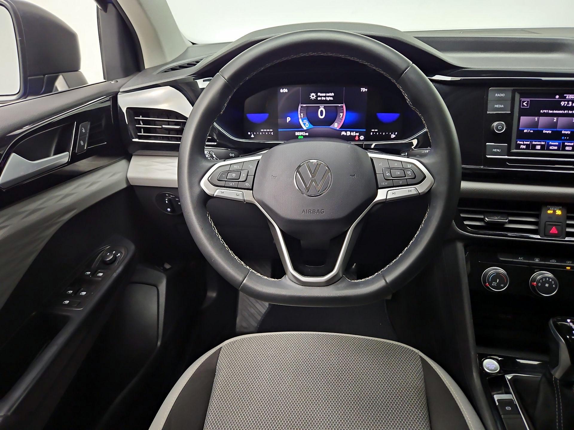 Thumbnail: 2023 Volkswagen Taos - 10