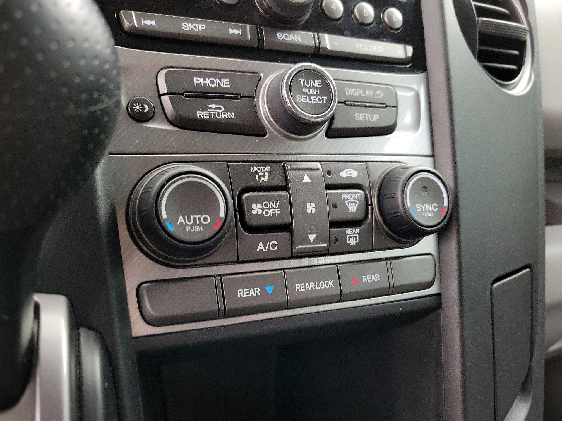 Thumbnail: 2014 Honda Pilot - 16