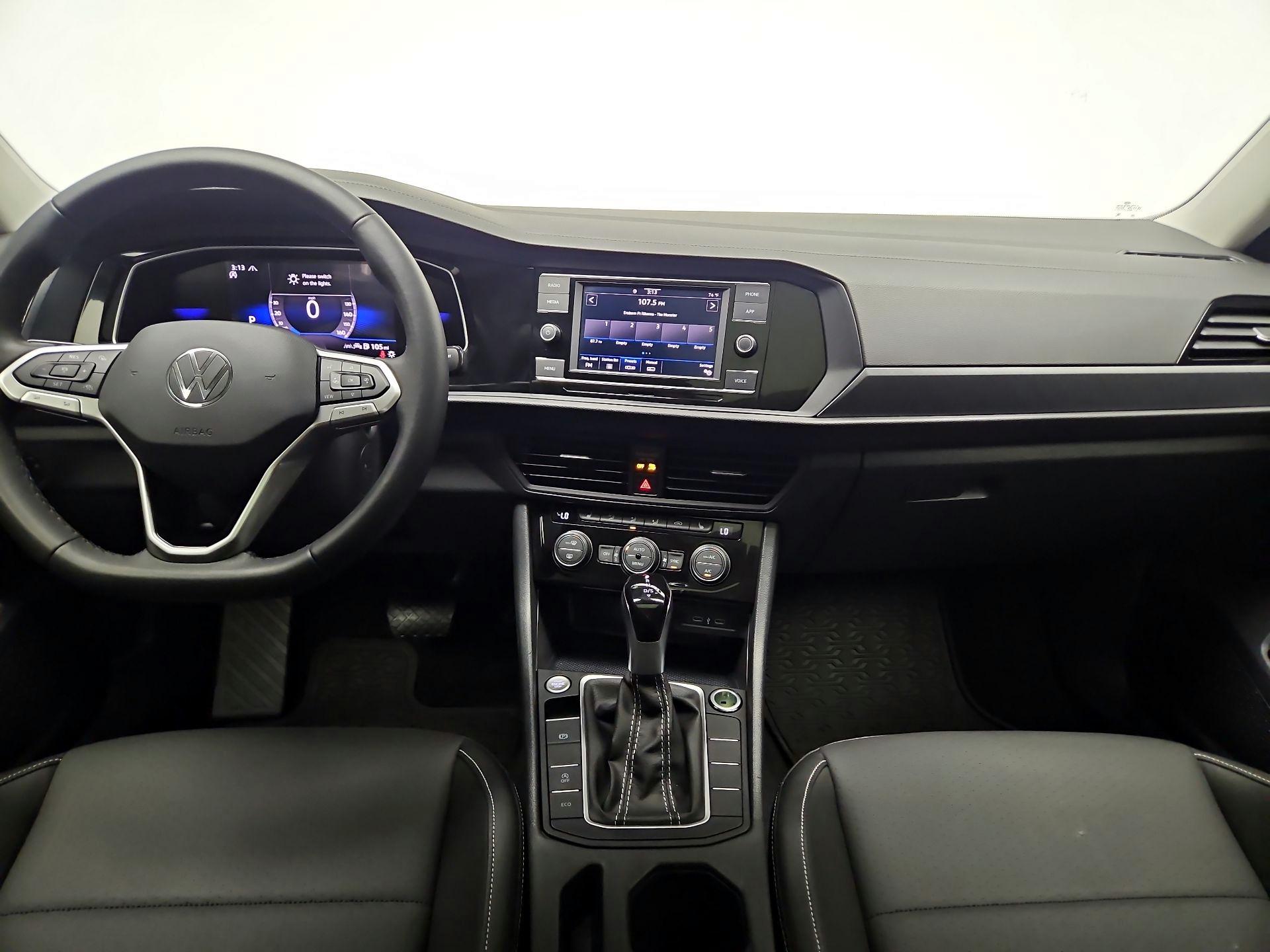 Thumbnail: 2024 Volkswagen Jetta - 9