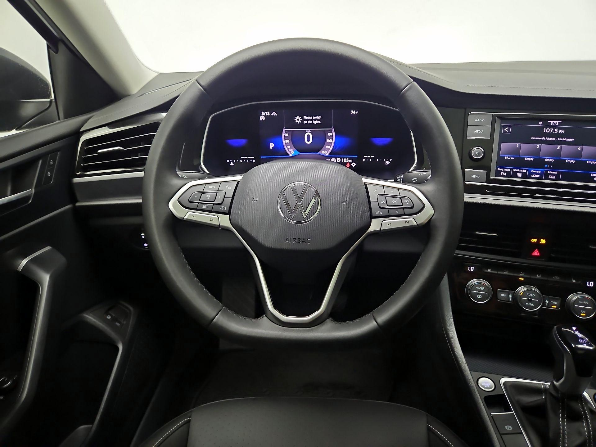 Thumbnail: 2024 Volkswagen Jetta - 10