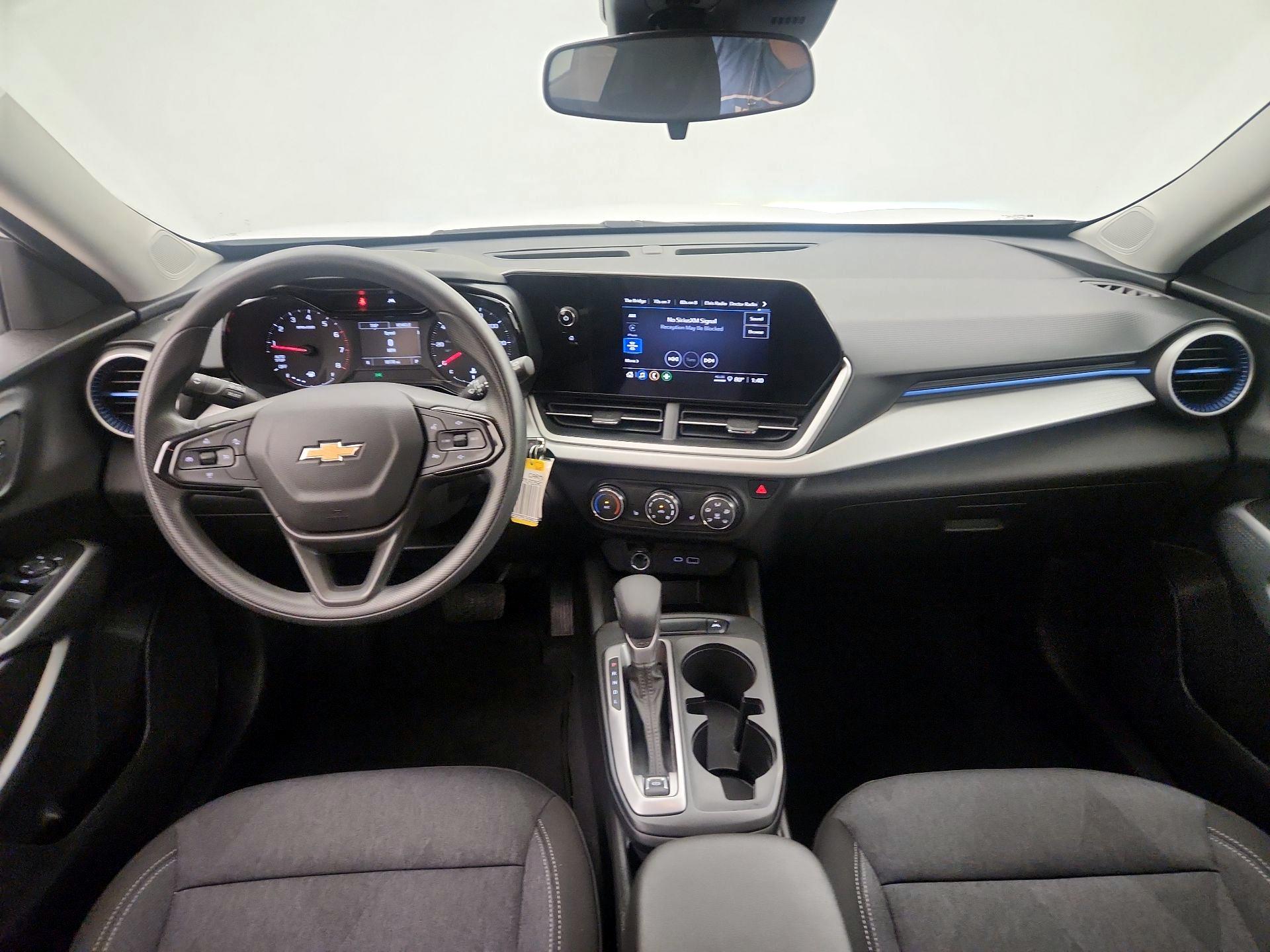 Thumbnail: 2024 Chevrolet Trax - 9