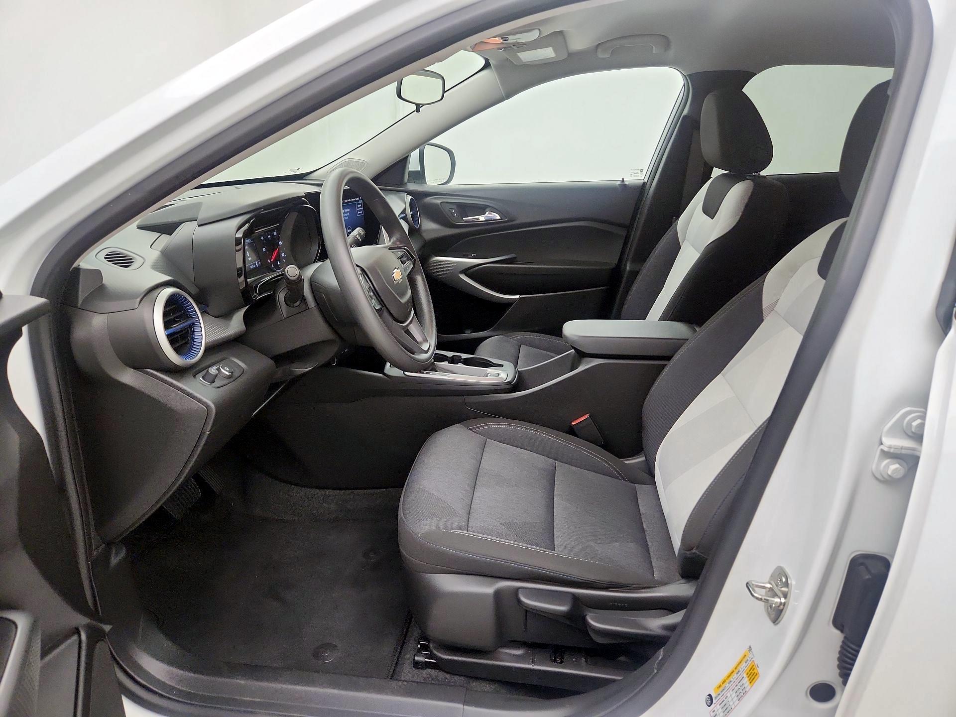 Thumbnail: 2024 Chevrolet Trax - 11