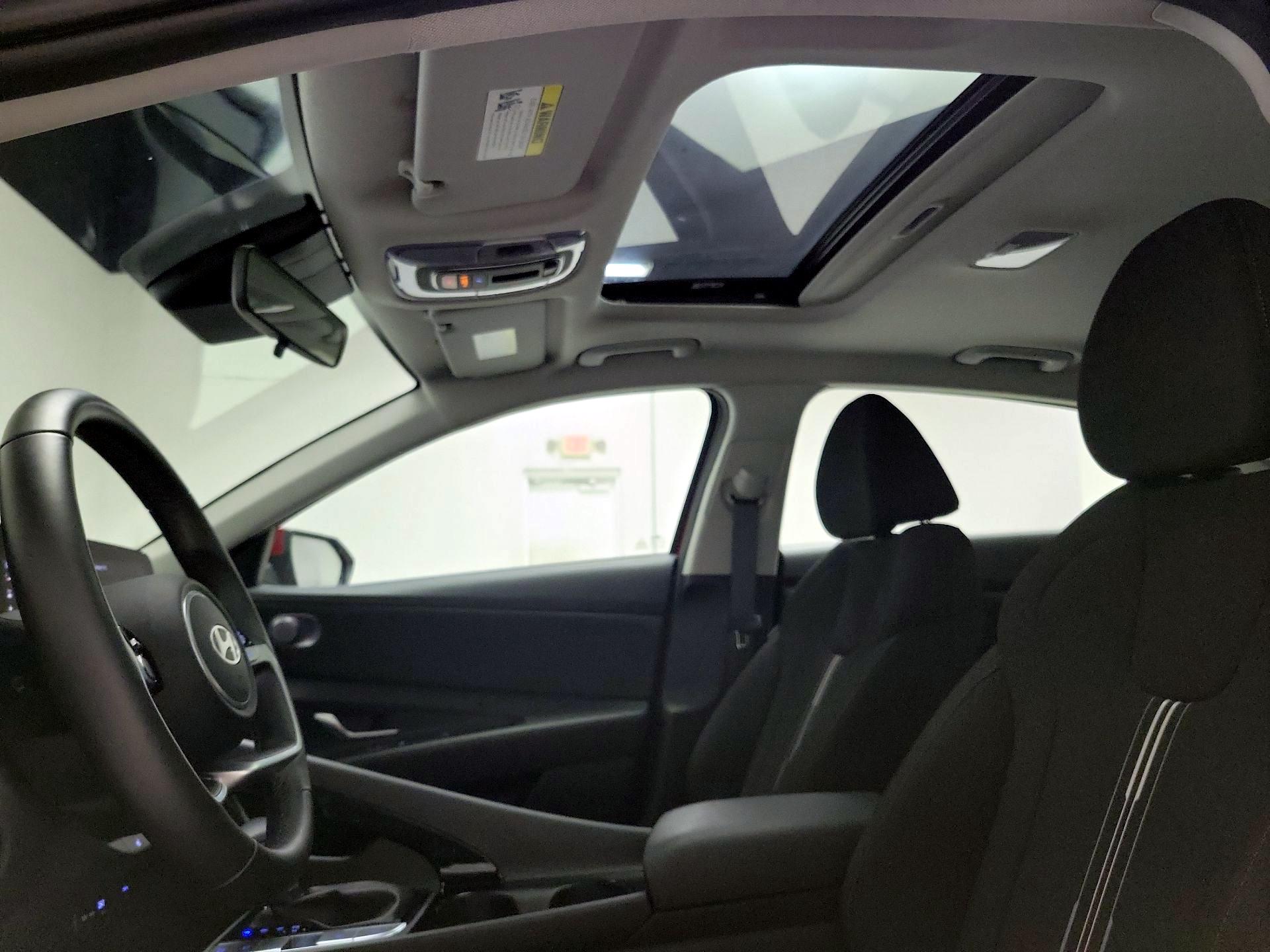 Thumbnail: 2025 Hyundai Elantra - 20