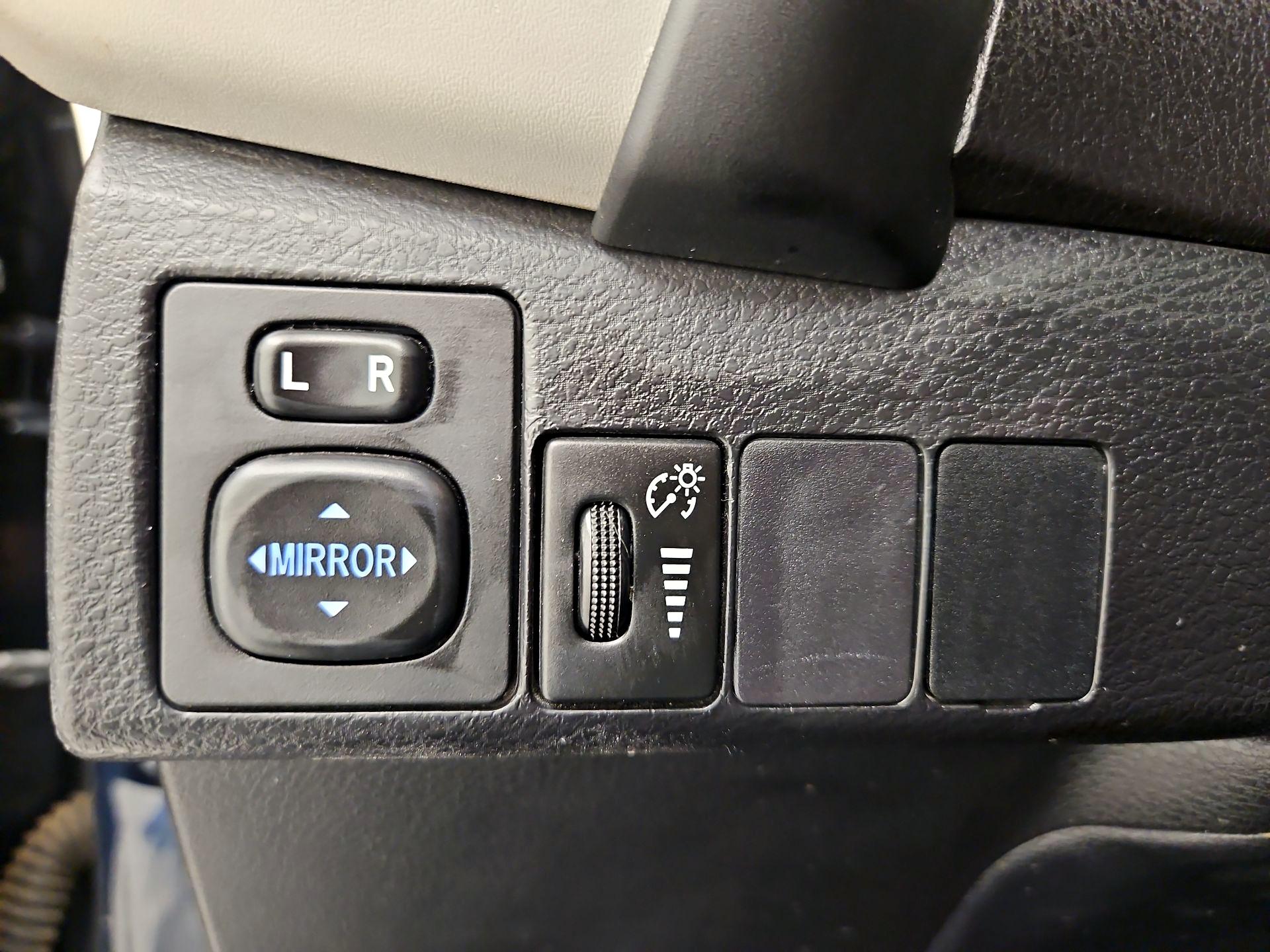 Thumbnail: 2018 Toyota Corolla - 13