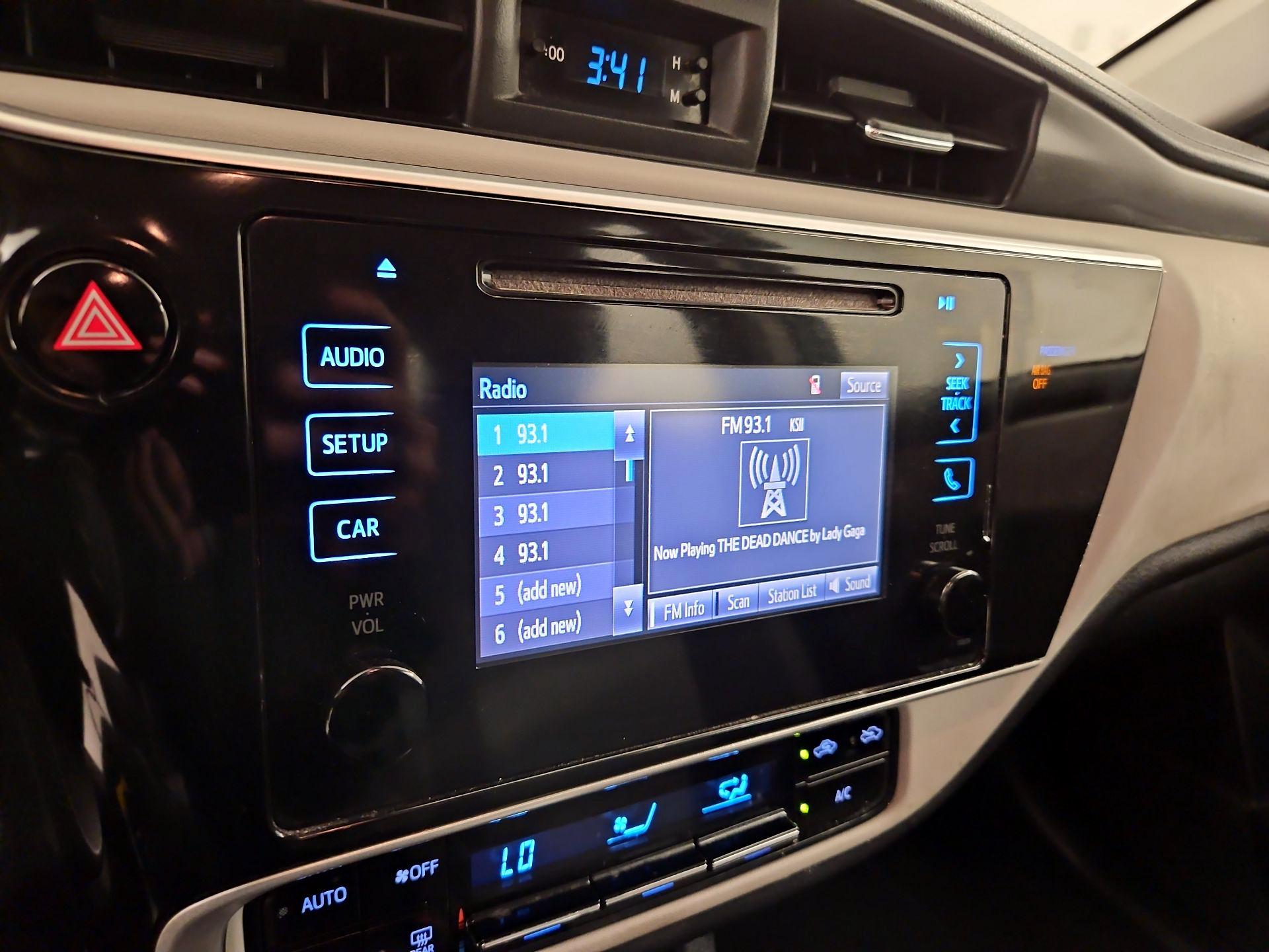 Thumbnail: 2018 Toyota Corolla - 15