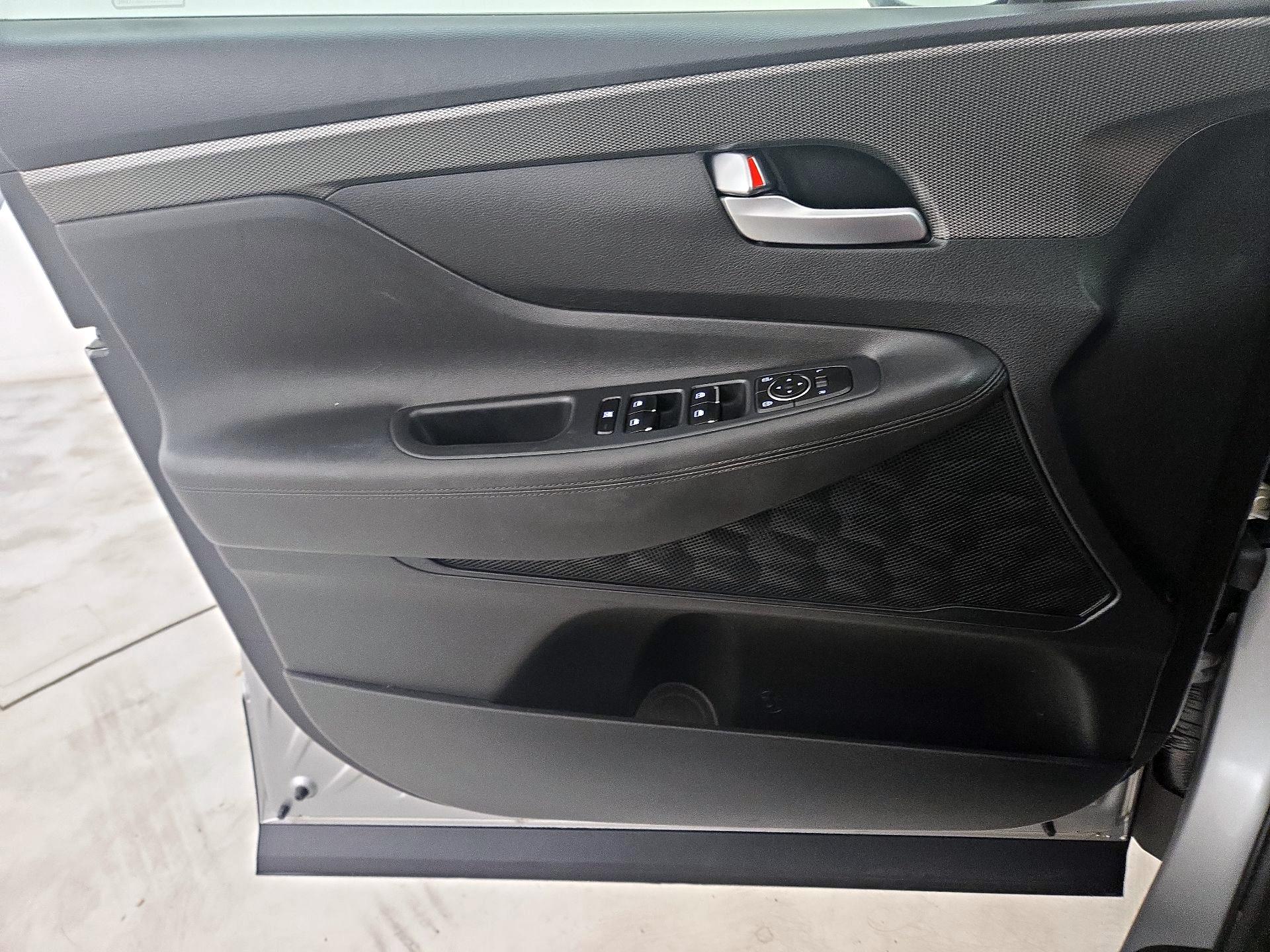 Thumbnail: 2020 Hyundai Santa Fe - 12