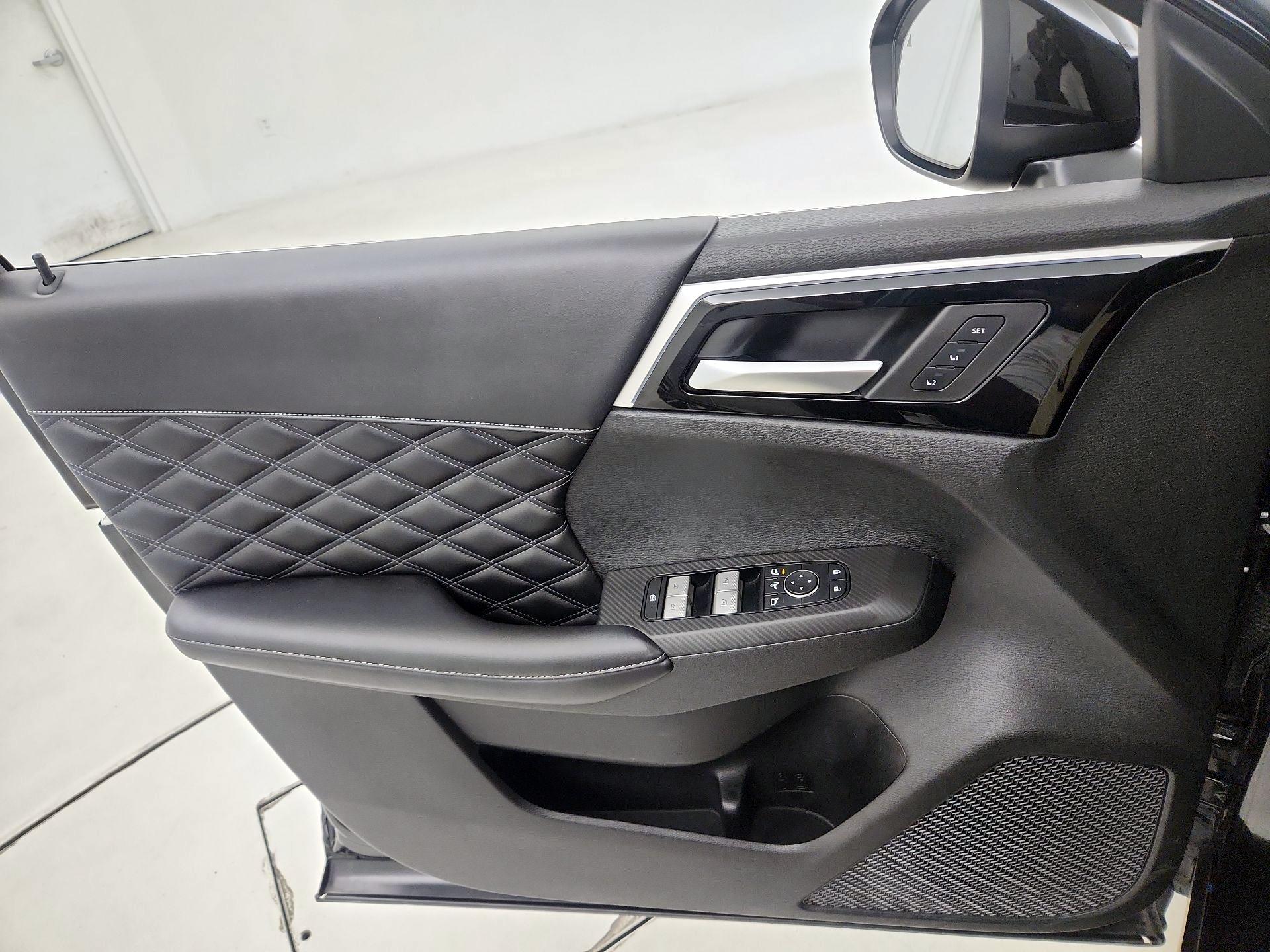 Thumbnail: 2022 Mitsubishi Outlander - 12