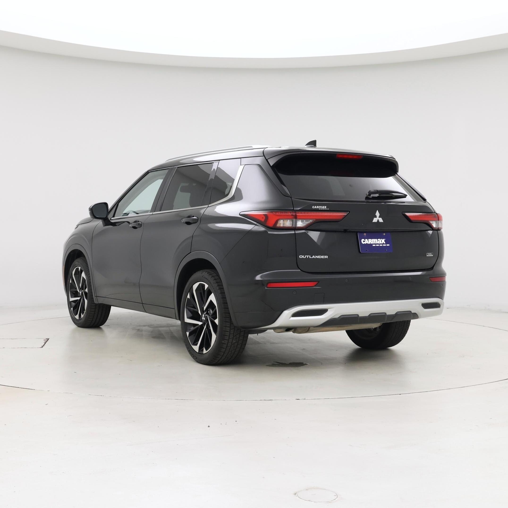 Thumbnail: 2022 Mitsubishi Outlander - 2