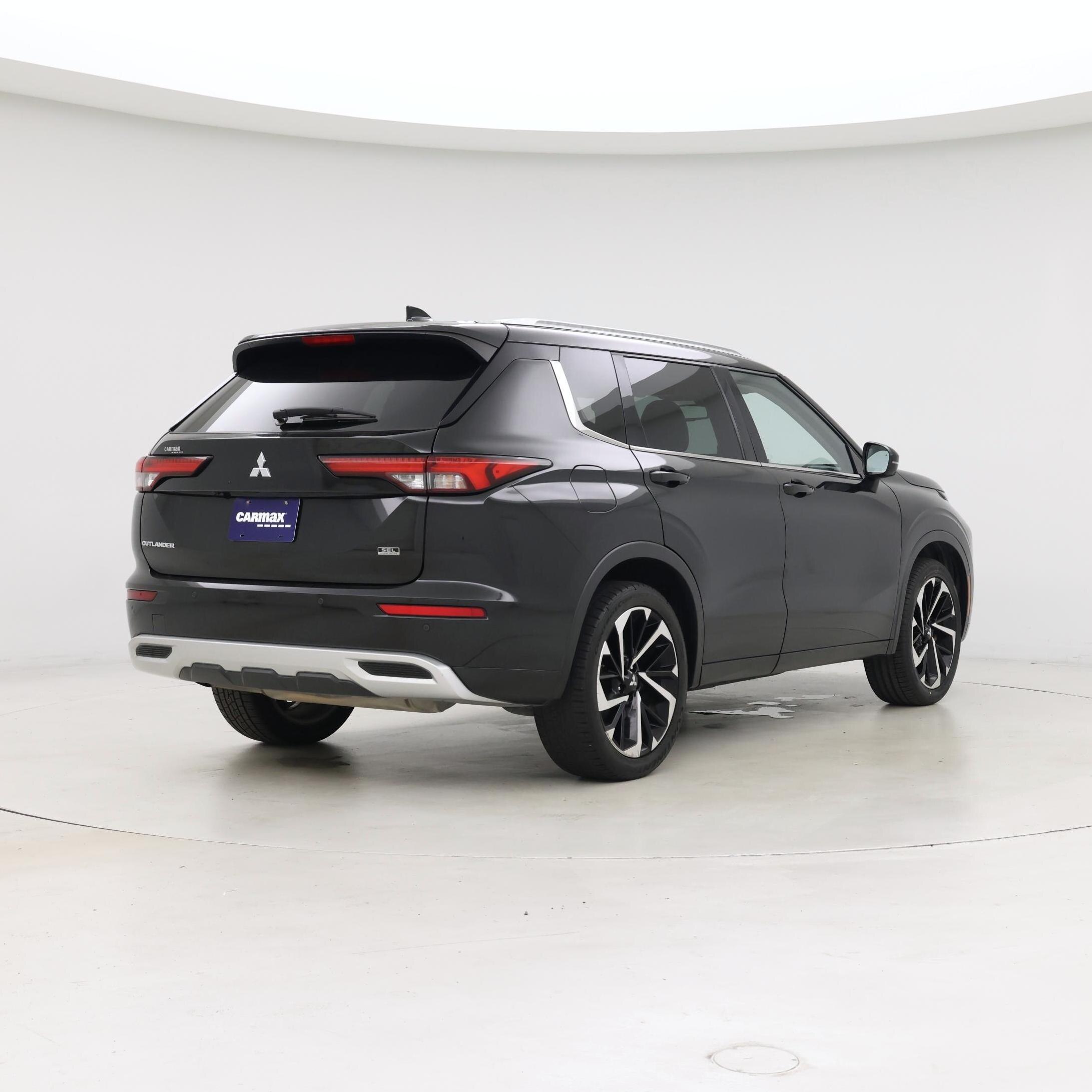 Thumbnail: 2022 Mitsubishi Outlander - 8
